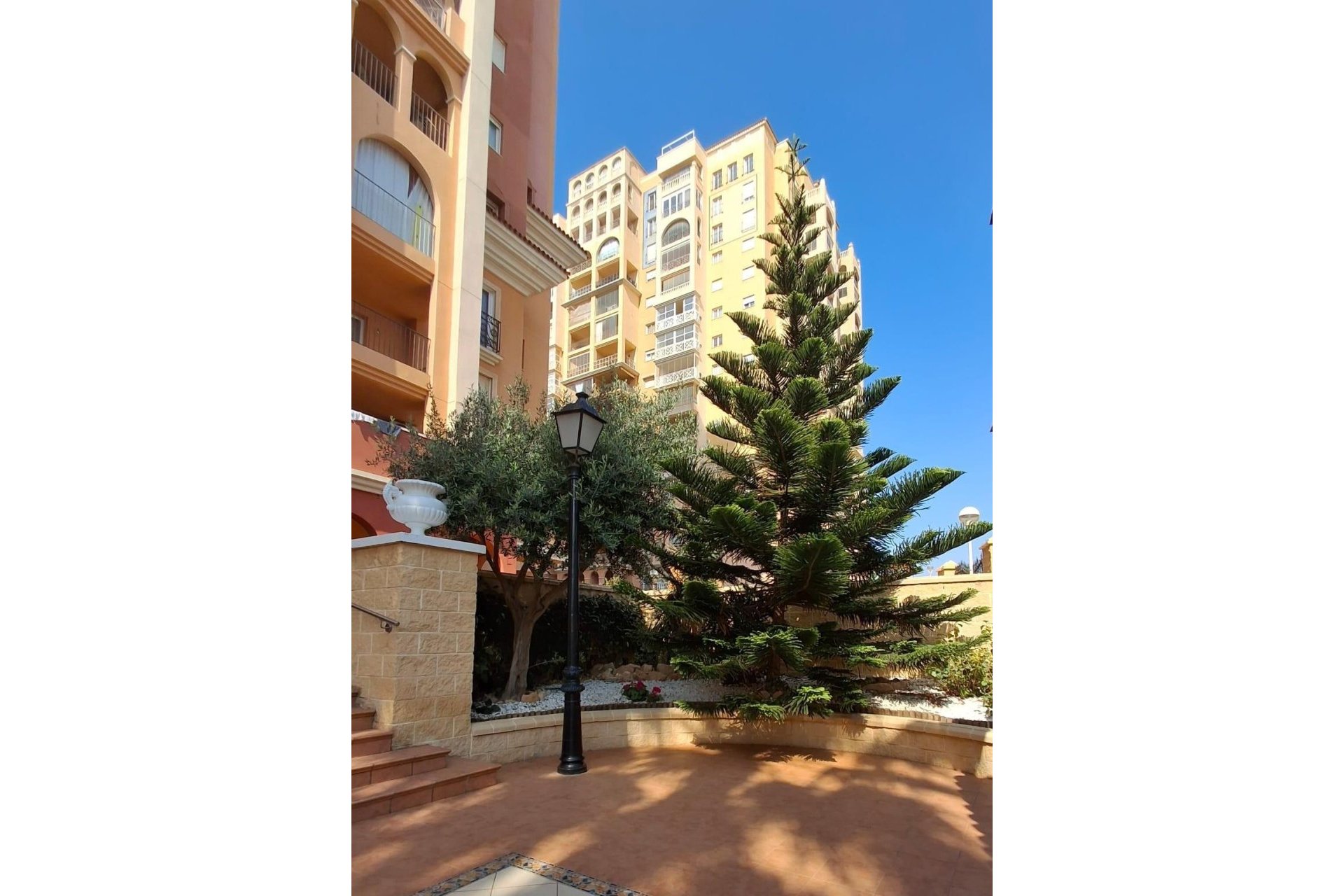 Resale - Apartment -
Torrevieja - Los Frutales