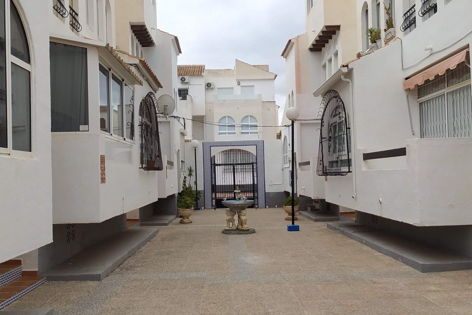 Resale - Apartment -
Torrevieja - LOS NAUFRAGOS PLAYA