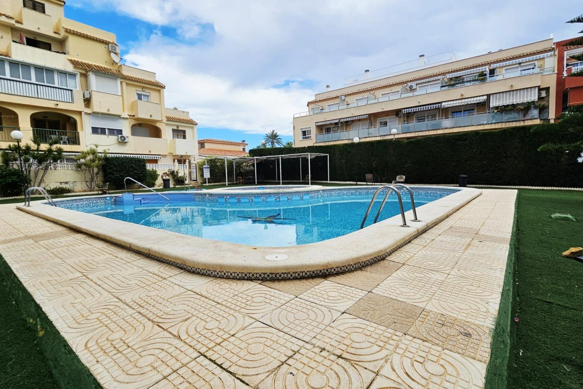 Resale - Apartment -
Torrevieja - Nueva Torrevieja