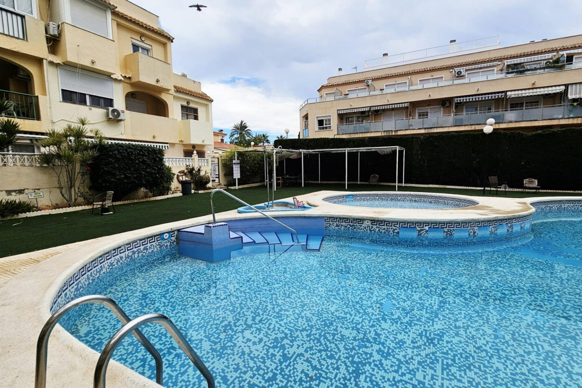 Resale - Apartment -
Torrevieja - Nueva Torrevieja