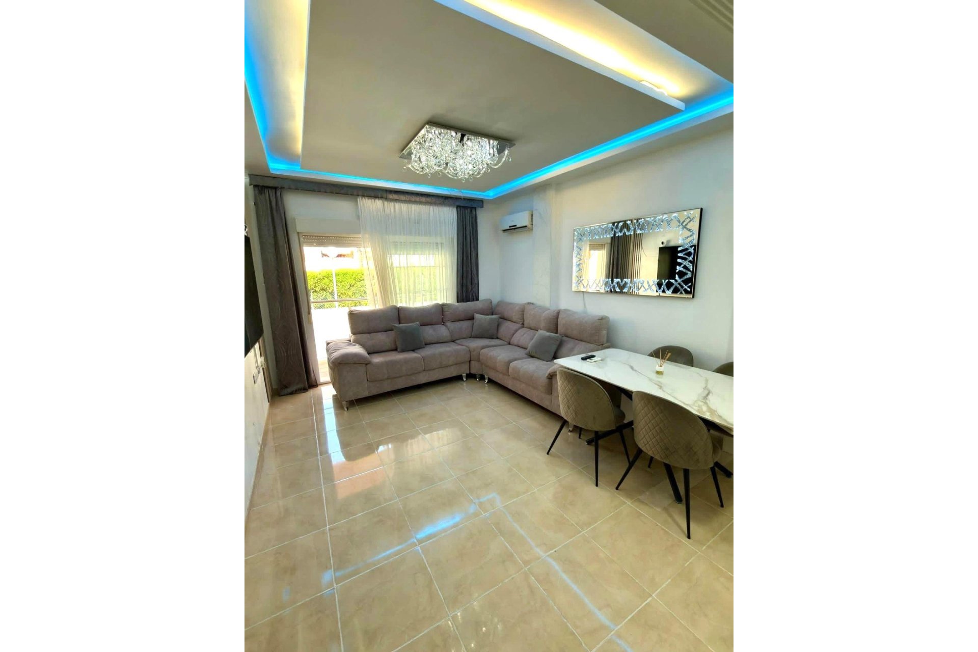 Resale - Apartment -
Torrevieja - Nueva Torrevieja