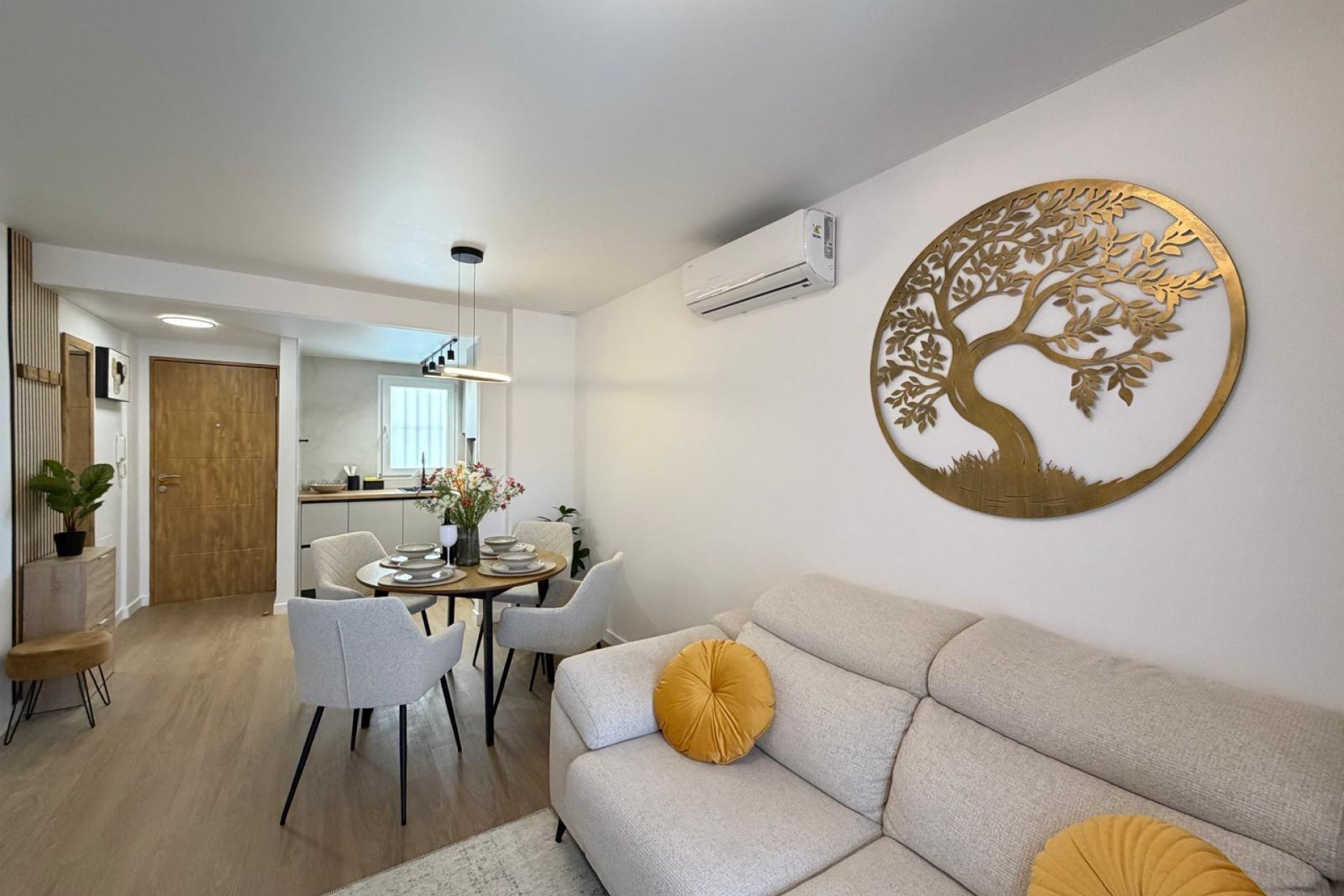Resale - Apartment -
Torrevieja - Nueva Torrevieja