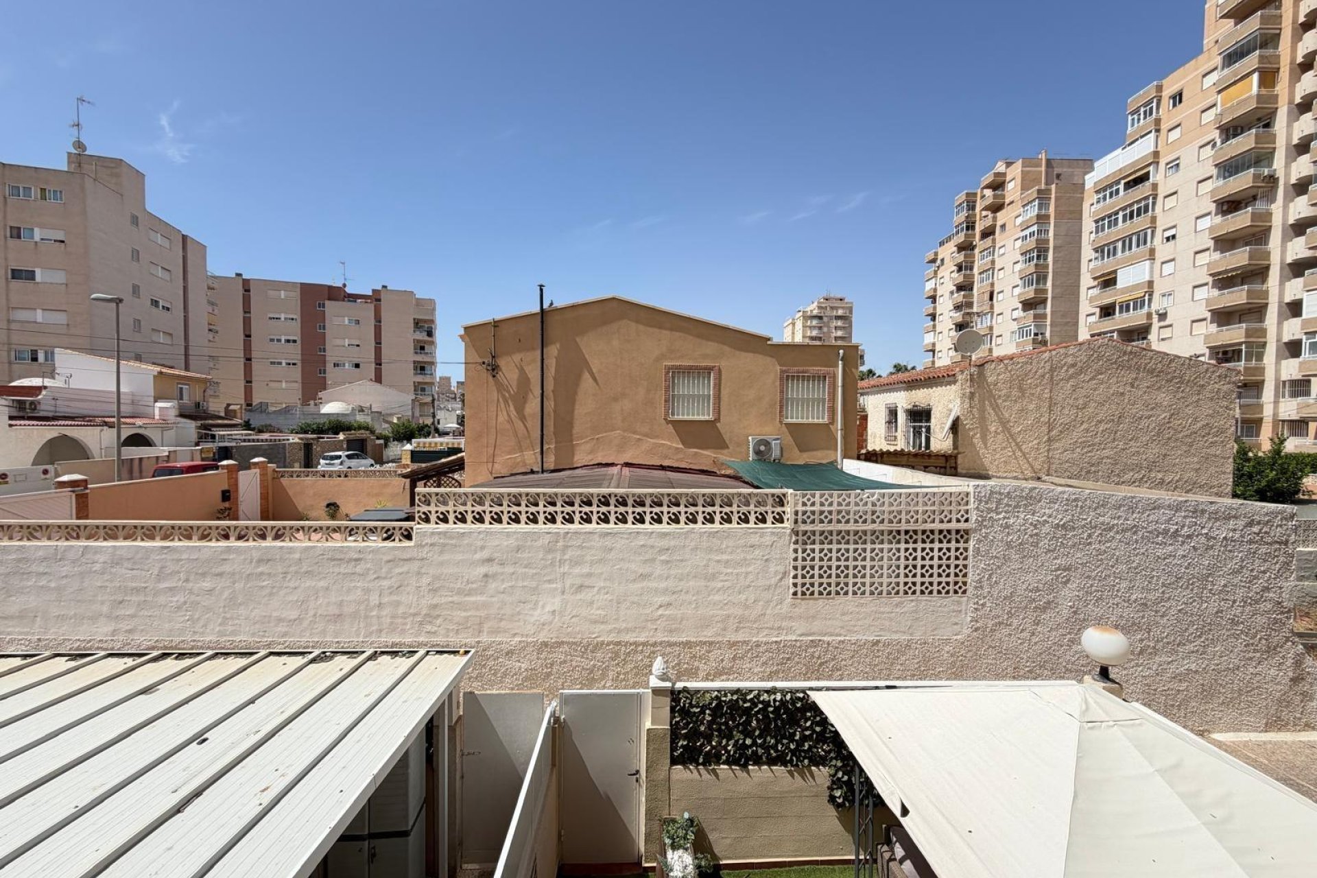 Resale - Apartment -
Torrevieja - Nueva Torrevieja
