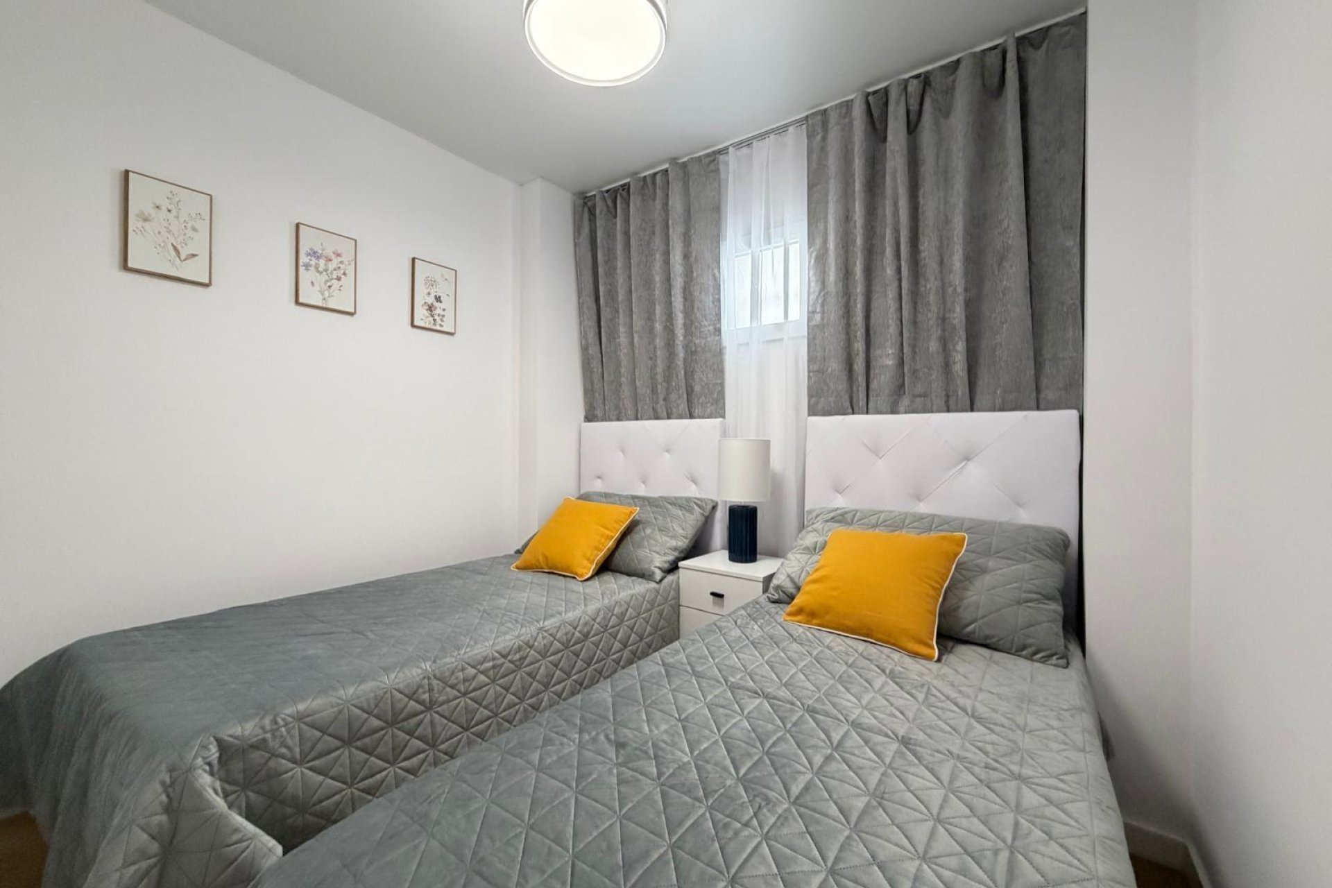Resale - Apartment -
Torrevieja - Nueva Torrevieja