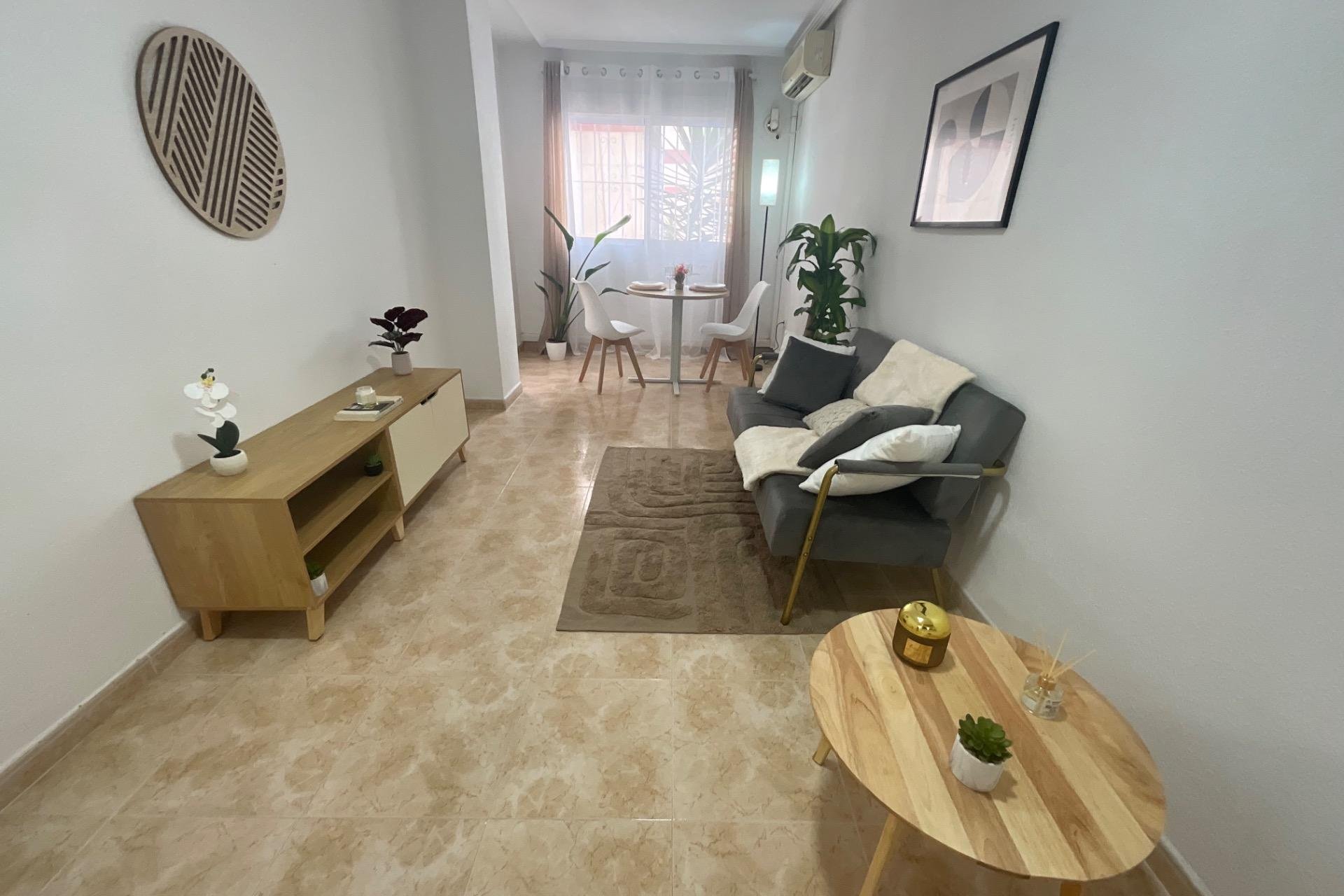 Resale - Apartment -
Torrevieja - PARQUE DE LAS NACIONES
