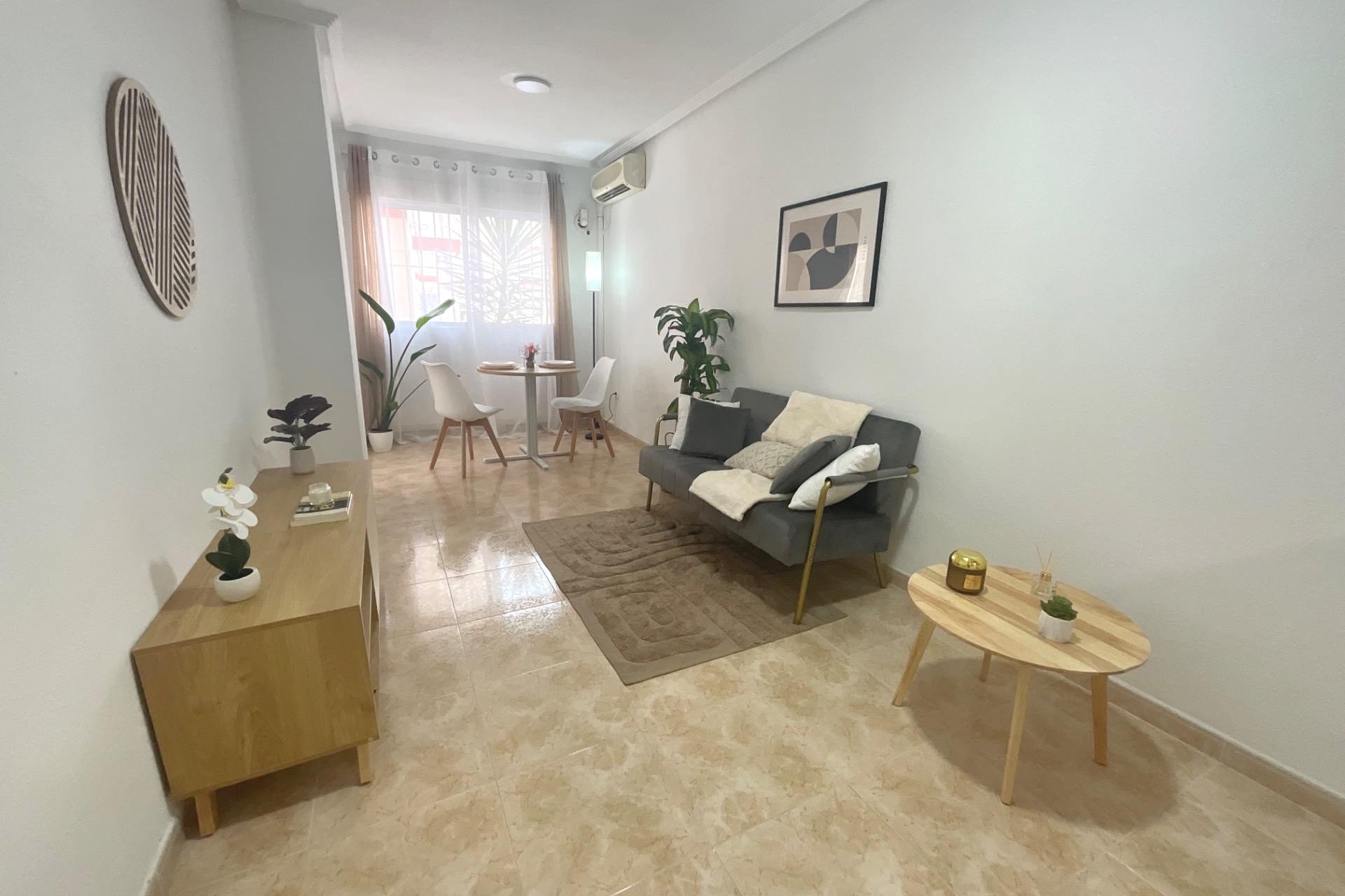 Resale - Apartment -
Torrevieja - PARQUE DE LAS NACIONES