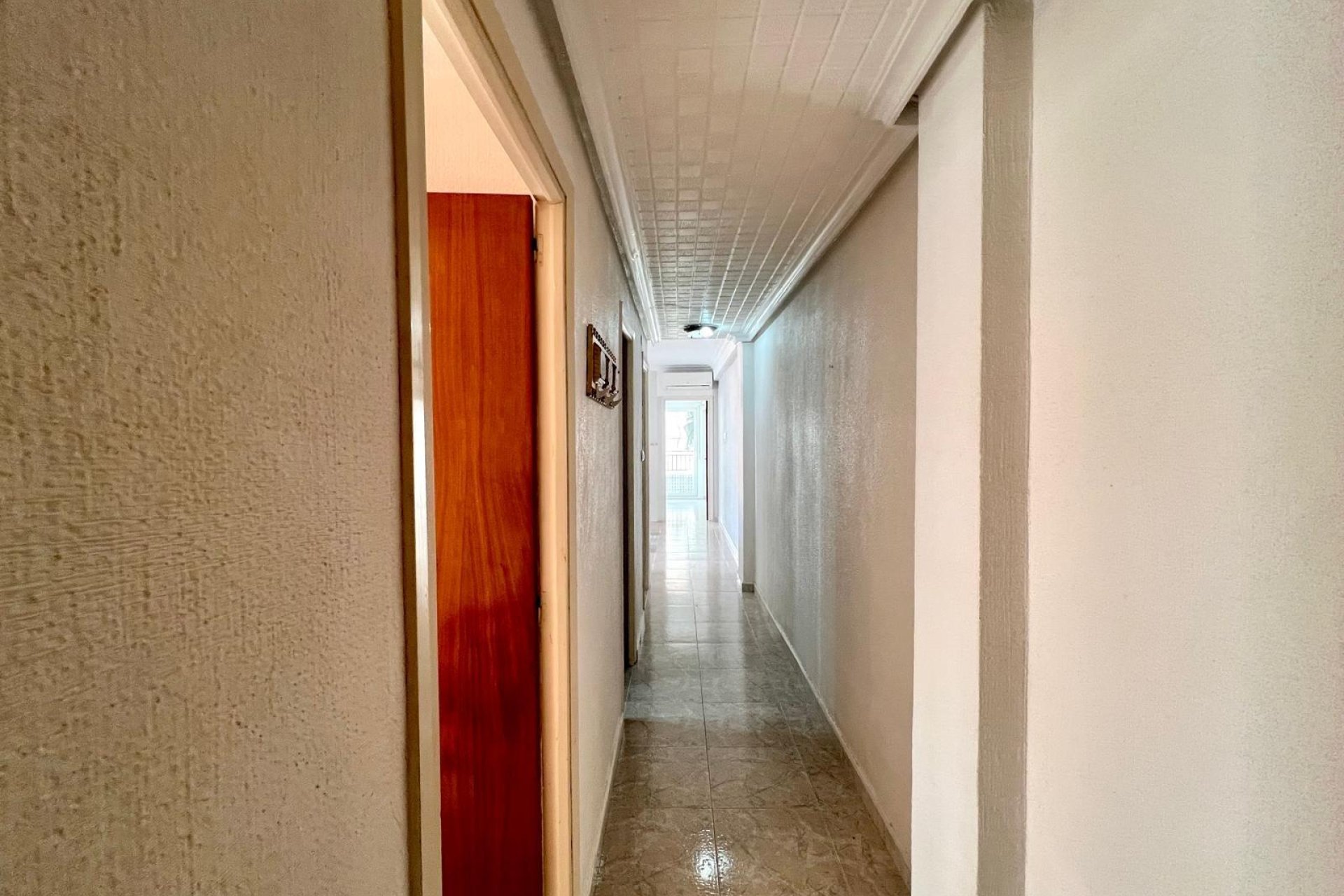 Resale - Apartment -
Torrevieja - Paseo Maritimo
