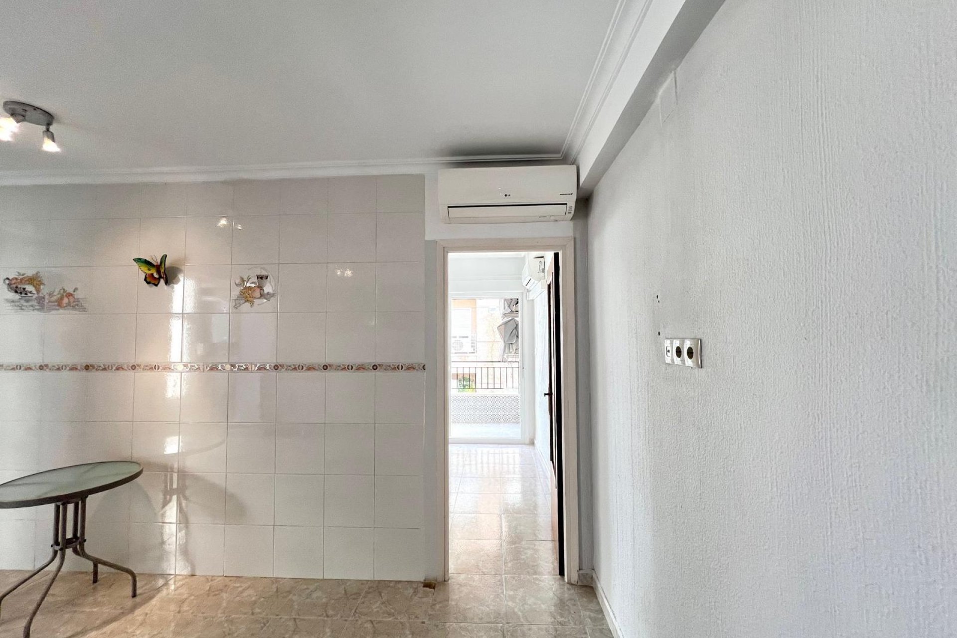 Resale - Apartment -
Torrevieja - Paseo Maritimo