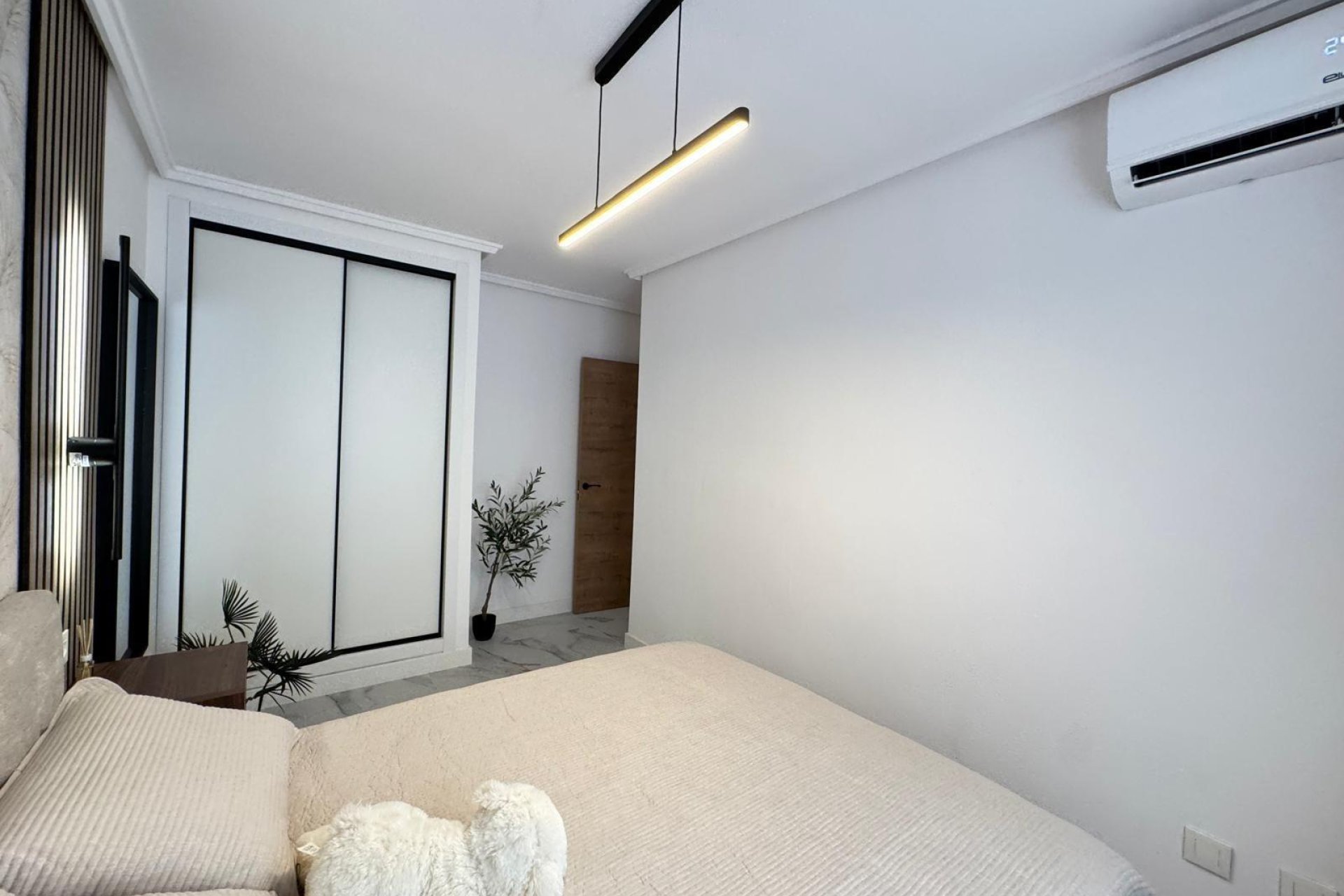 Resale - Apartment -
Torrevieja - Playa de los Locos