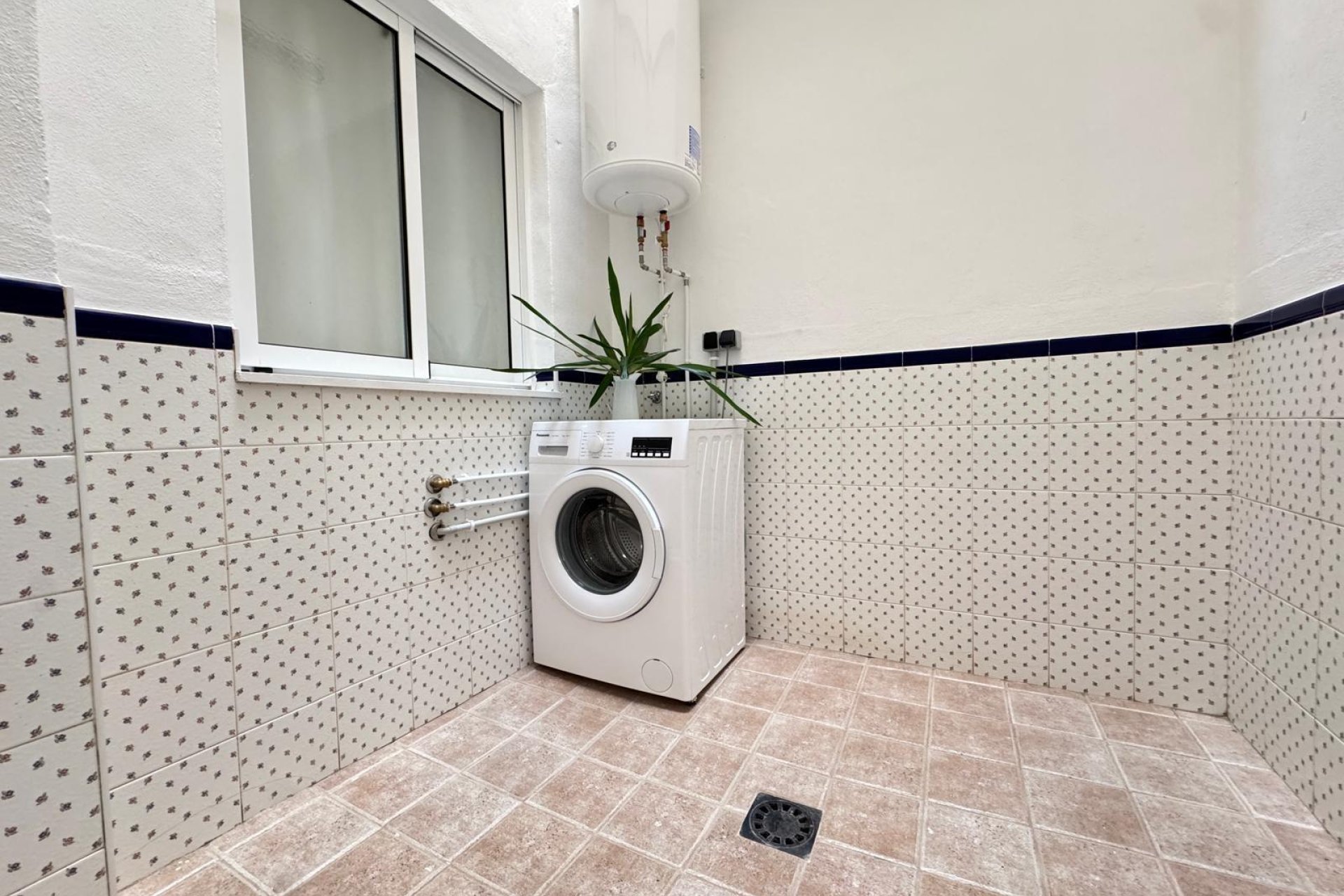 Resale - Apartment -
Torrevieja - Playa de los Locos