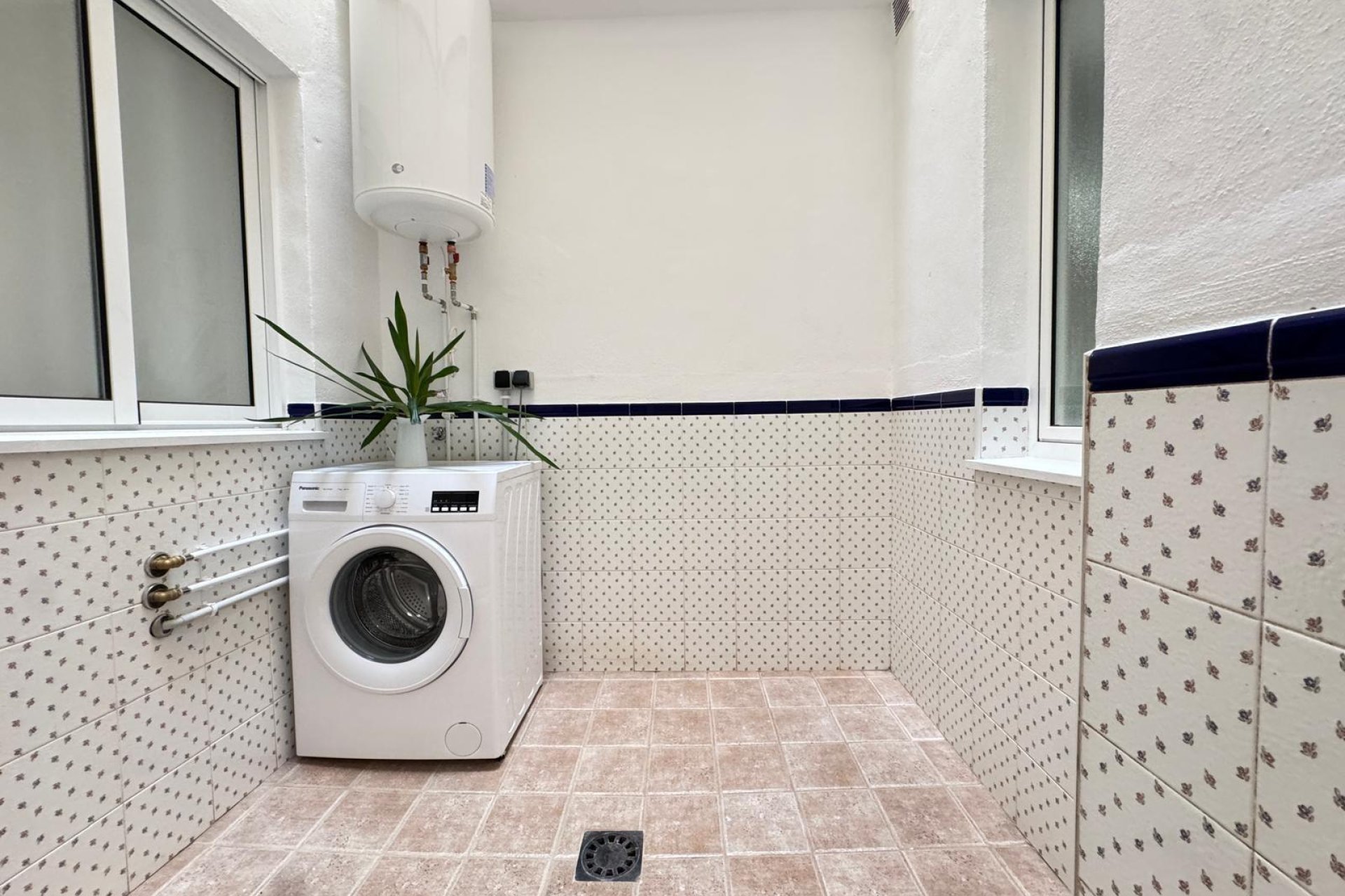 Resale - Apartment -
Torrevieja - Playa de los Locos