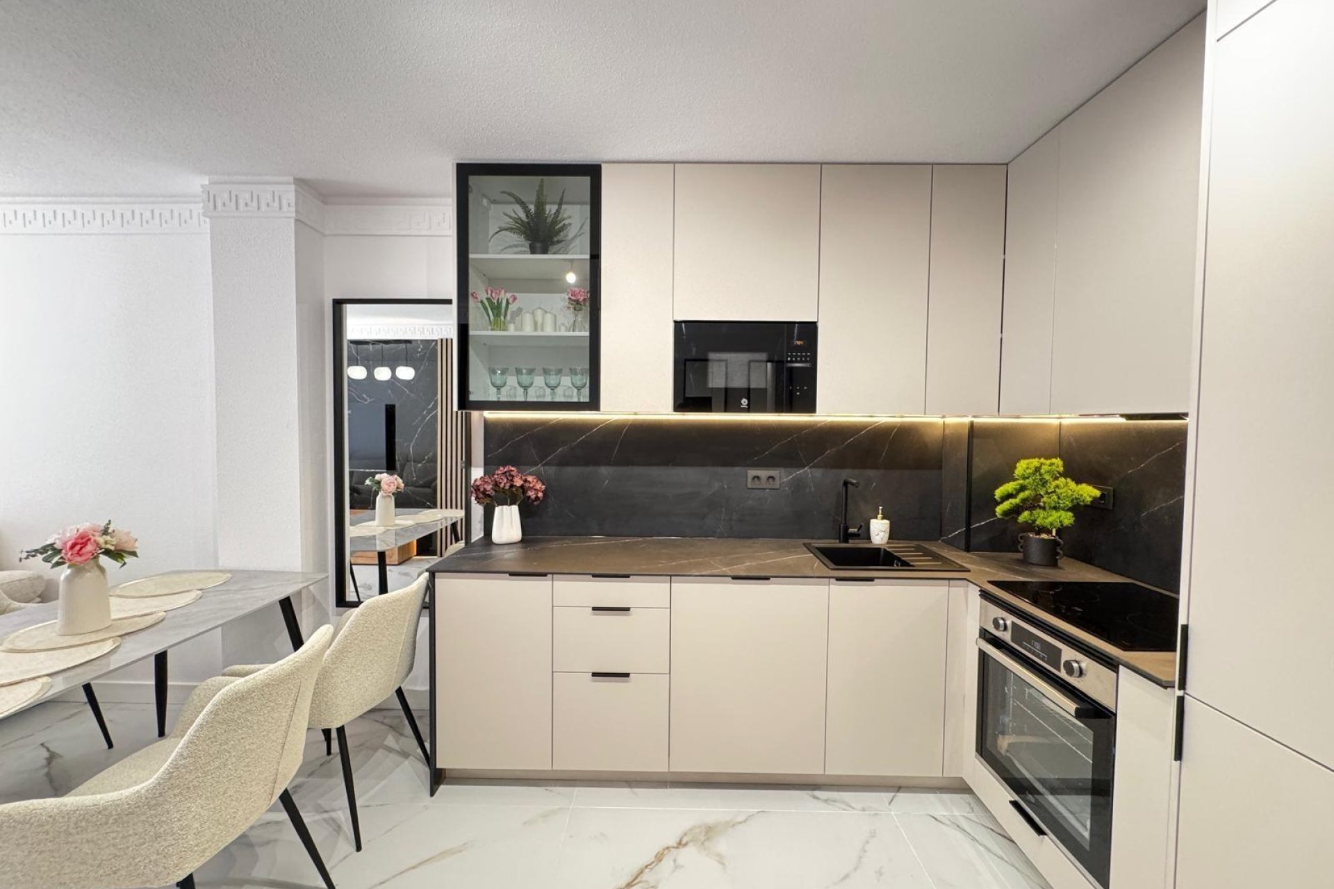 Resale - Apartment -
Torrevieja - Playa de los Locos