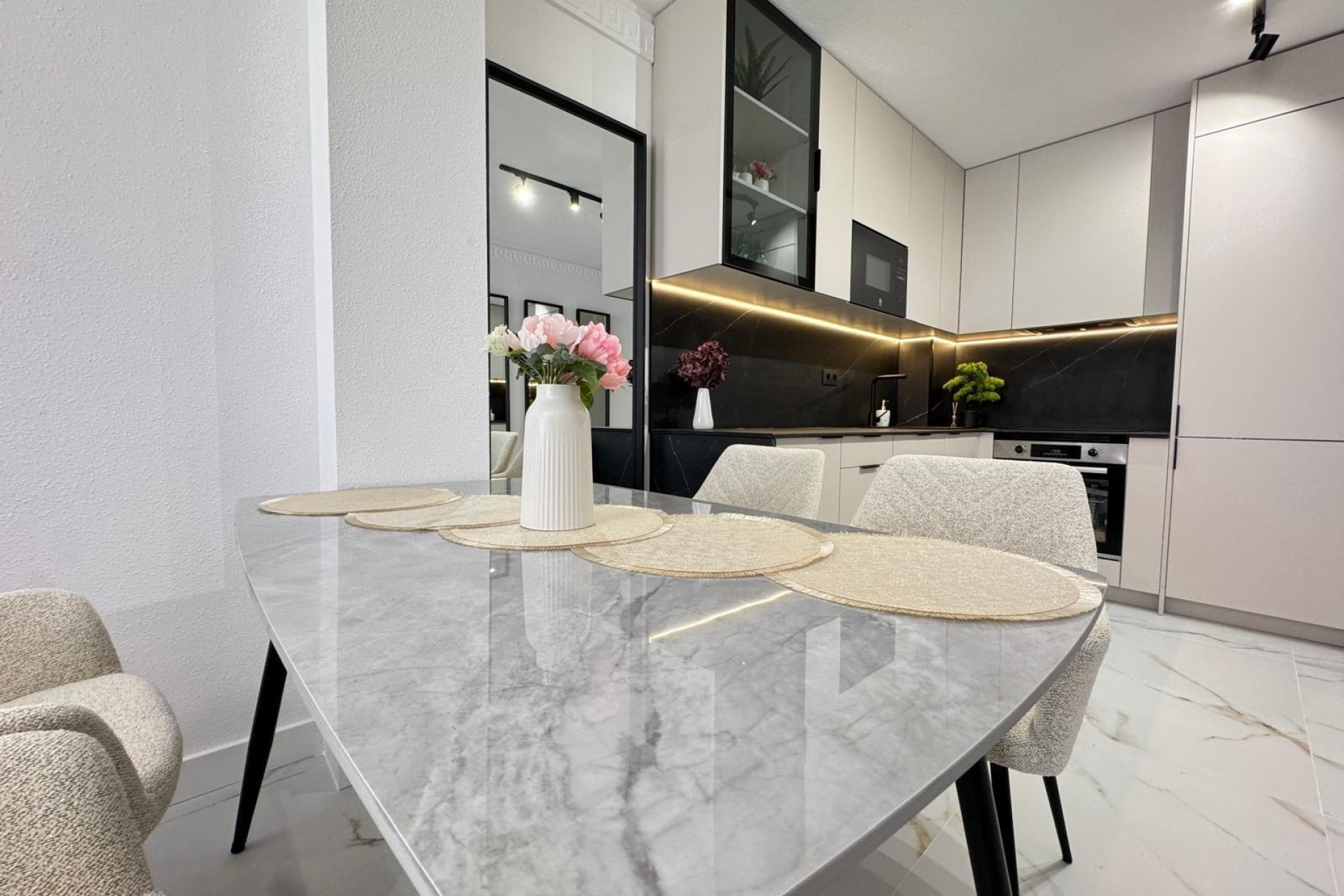 Resale - Apartment -
Torrevieja - Playa de los Locos
