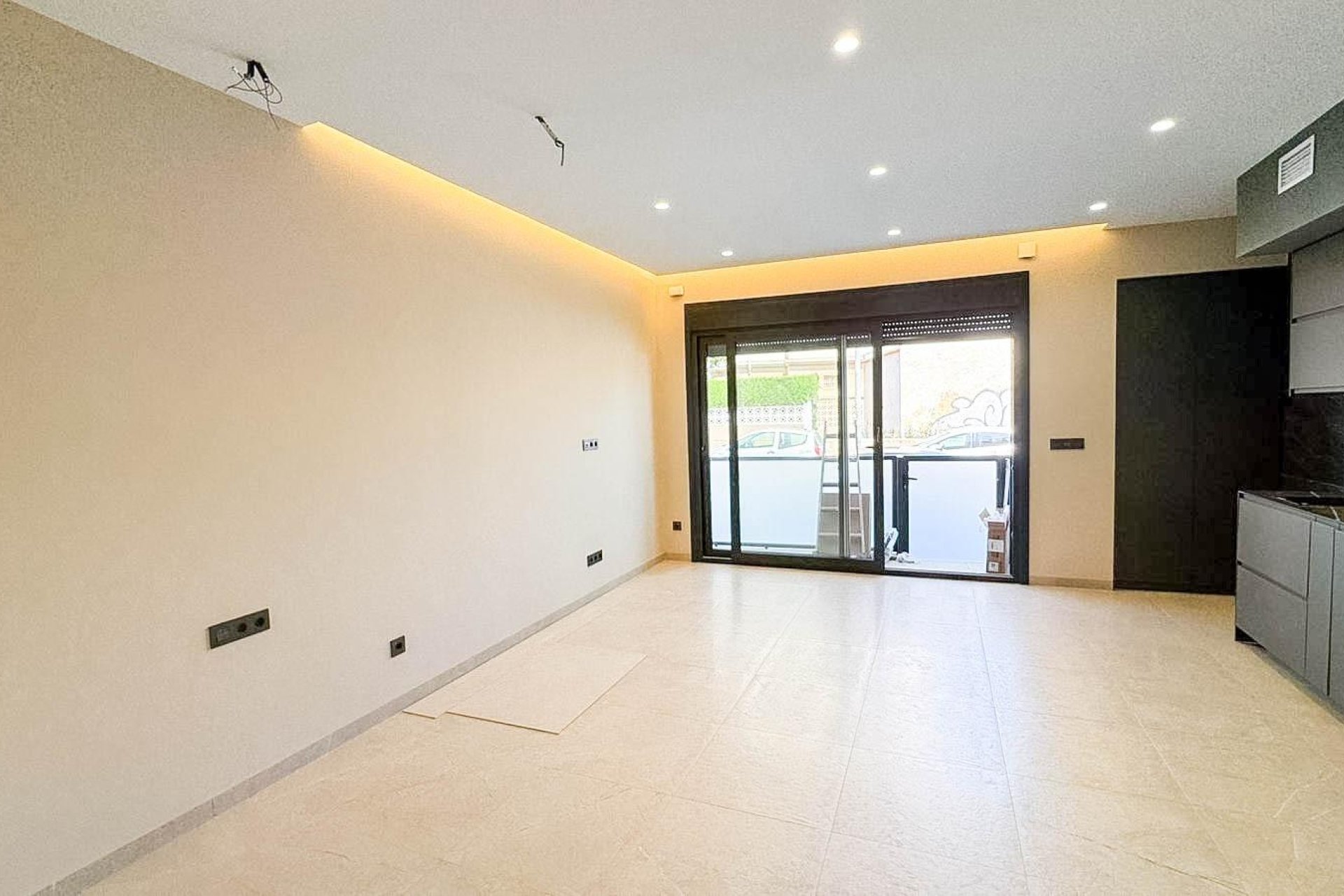Resale - Apartment -
Torrevieja - Playa de los Locos