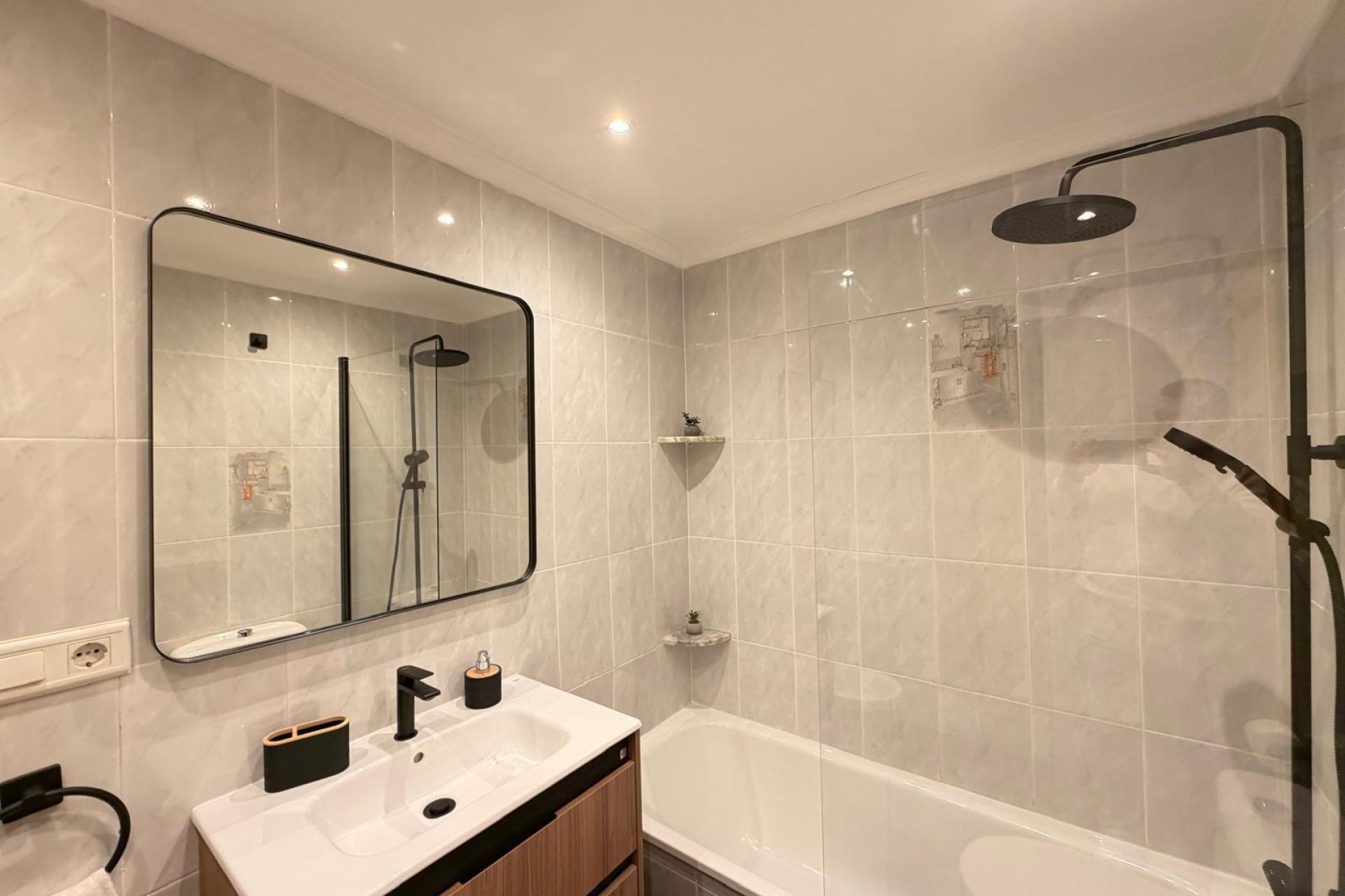 Resale - Apartment -
Torrevieja - Playa de los Locos