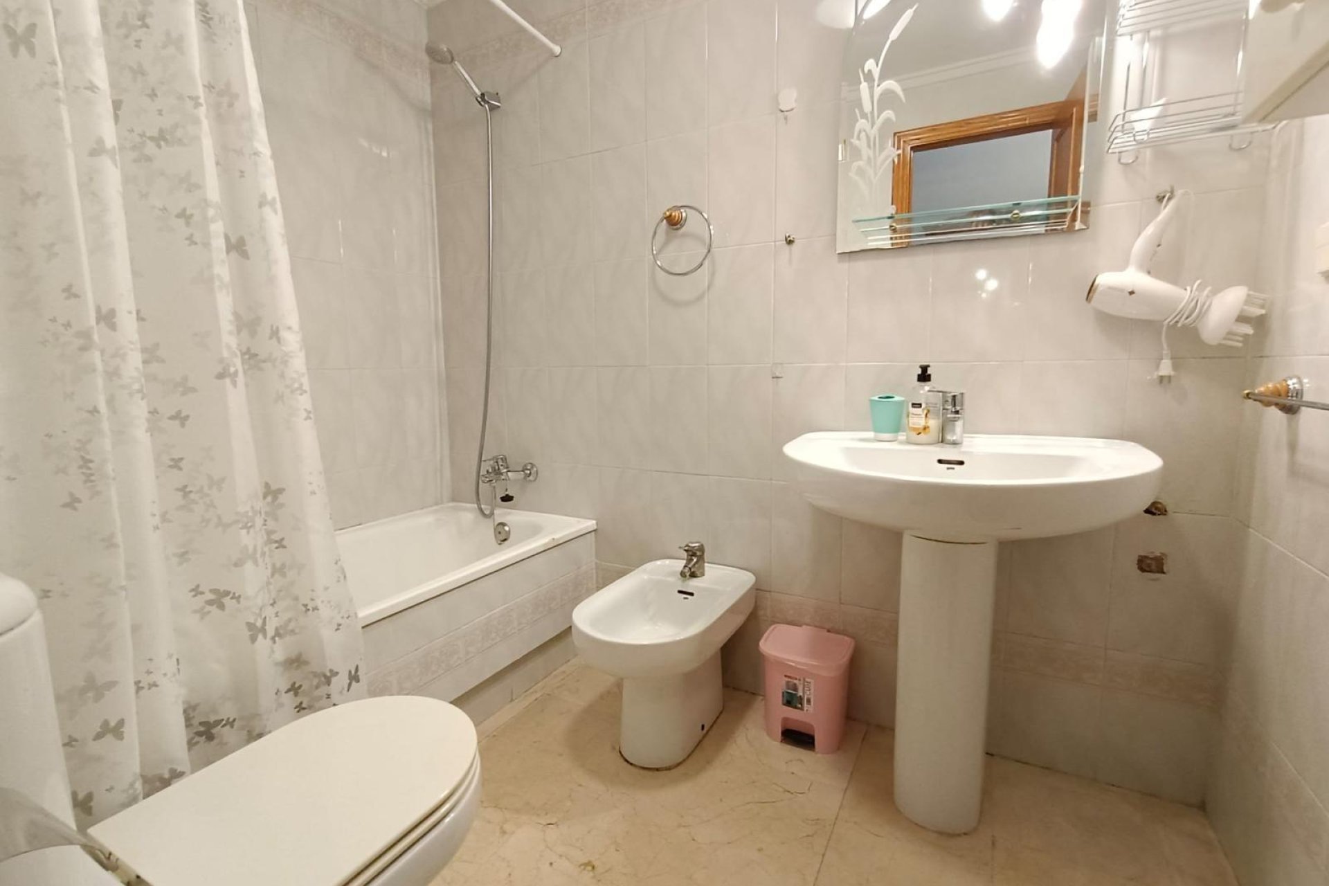Resale - Apartment -
Torrevieja - Playa de los Locos