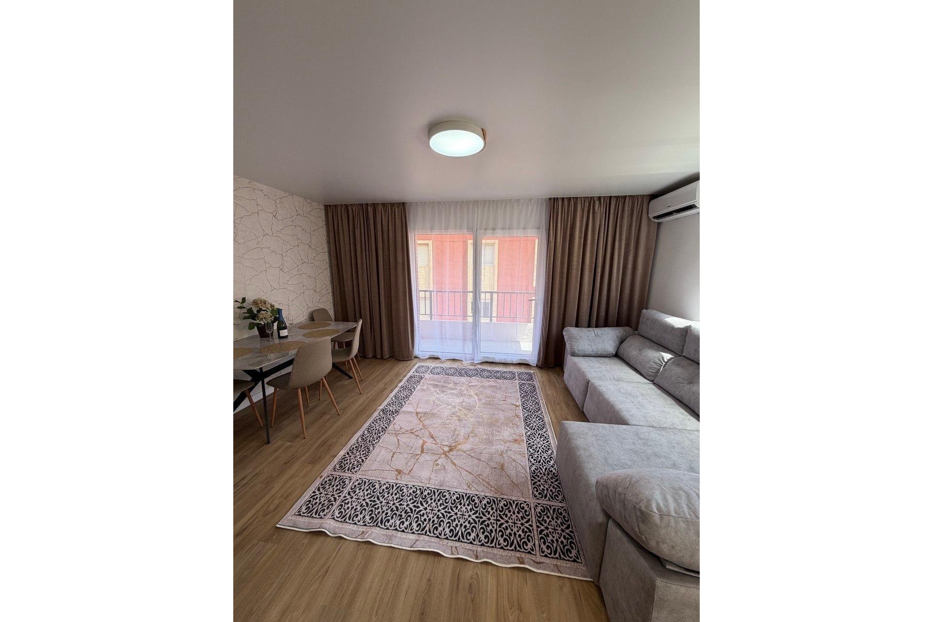 Resale - Apartment -
Torrevieja - Playa de los Locos