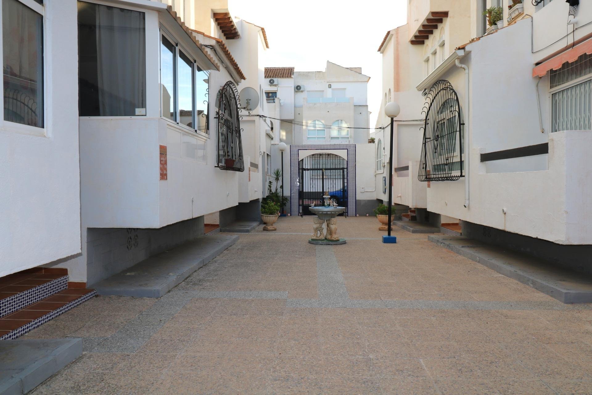 Resale - Apartment -
Torrevieja - Playa De Los Naufragos