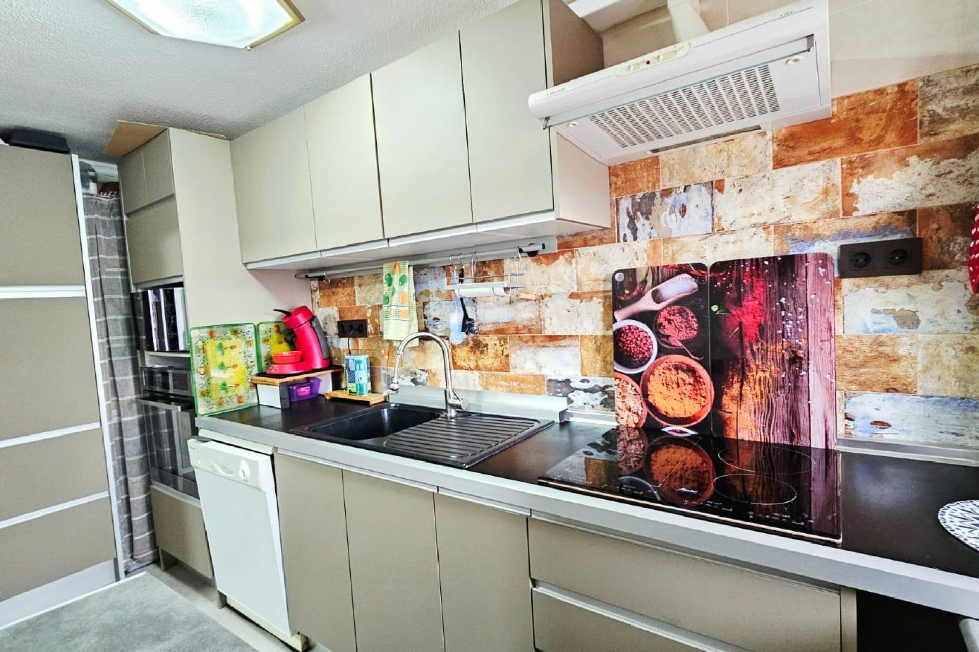 Resale - Apartment -
Torrevieja - Playa De Los Naufragos