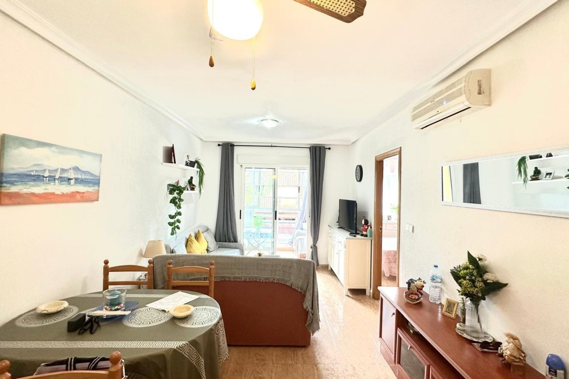 Resale - Apartment -
Torrevieja - Playa del Cura