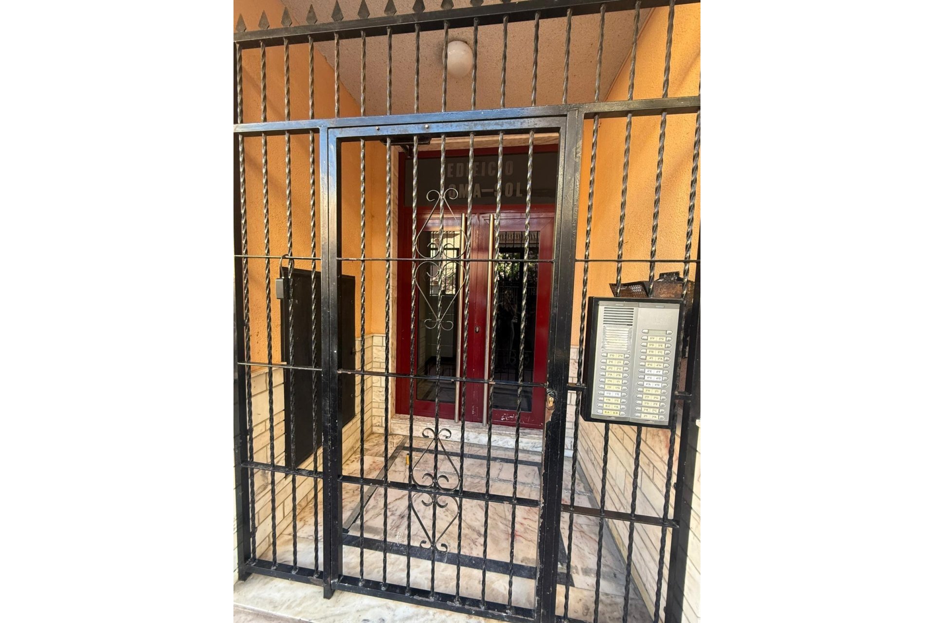 Resale - Apartment -
Torrevieja - Playa del Cura