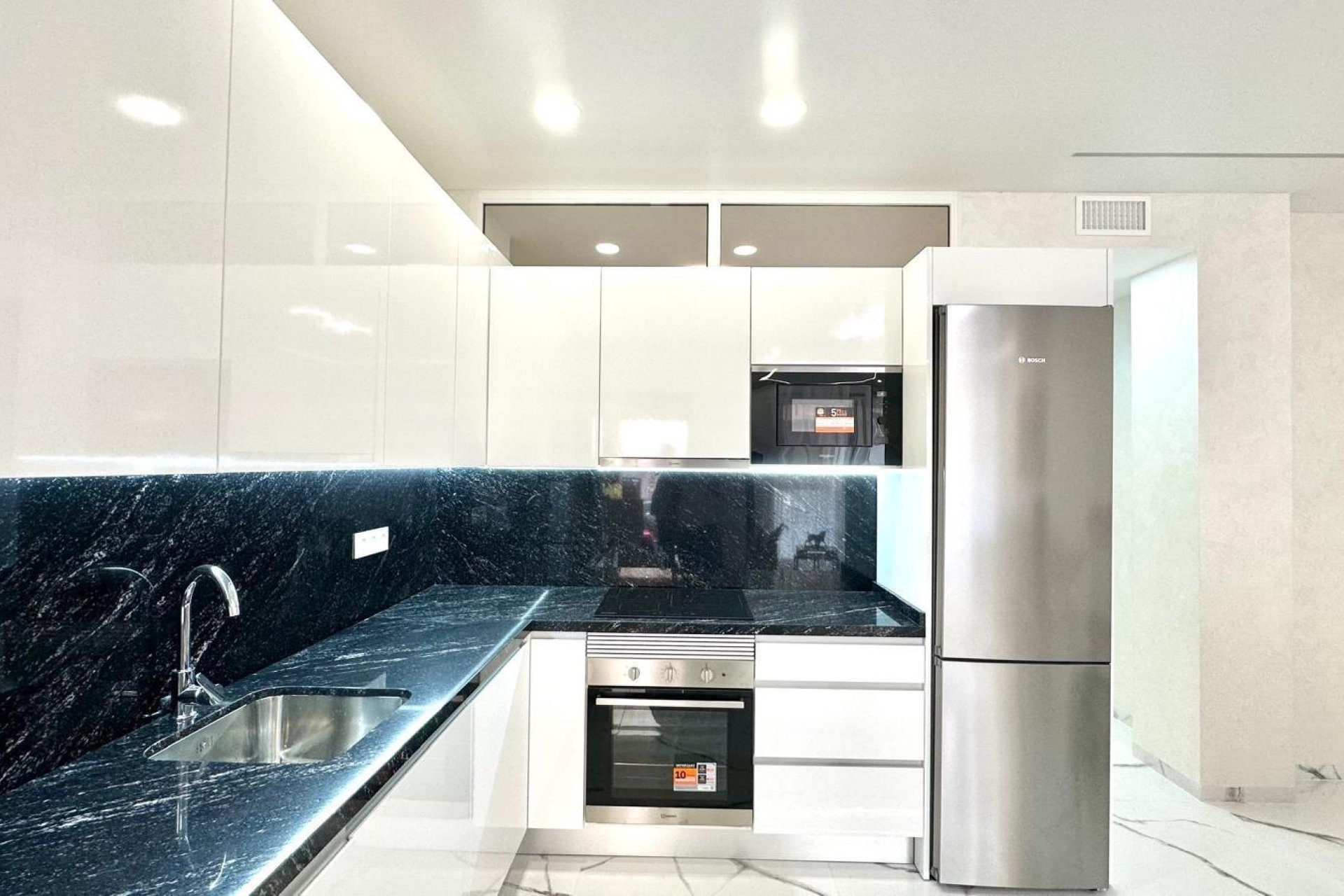 Resale - Apartment -
Torrevieja - Playa del Cura