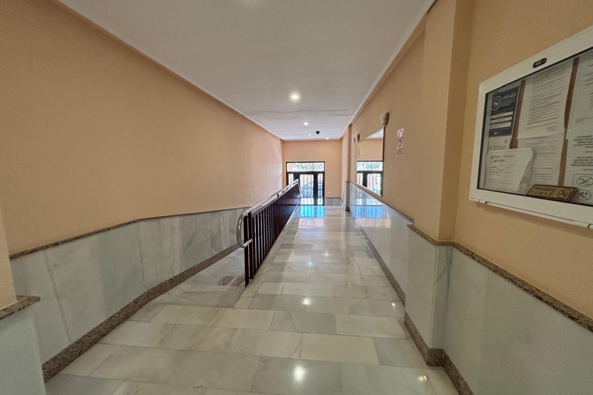 Resale - Apartment -
Torrevieja - Playa del Cura