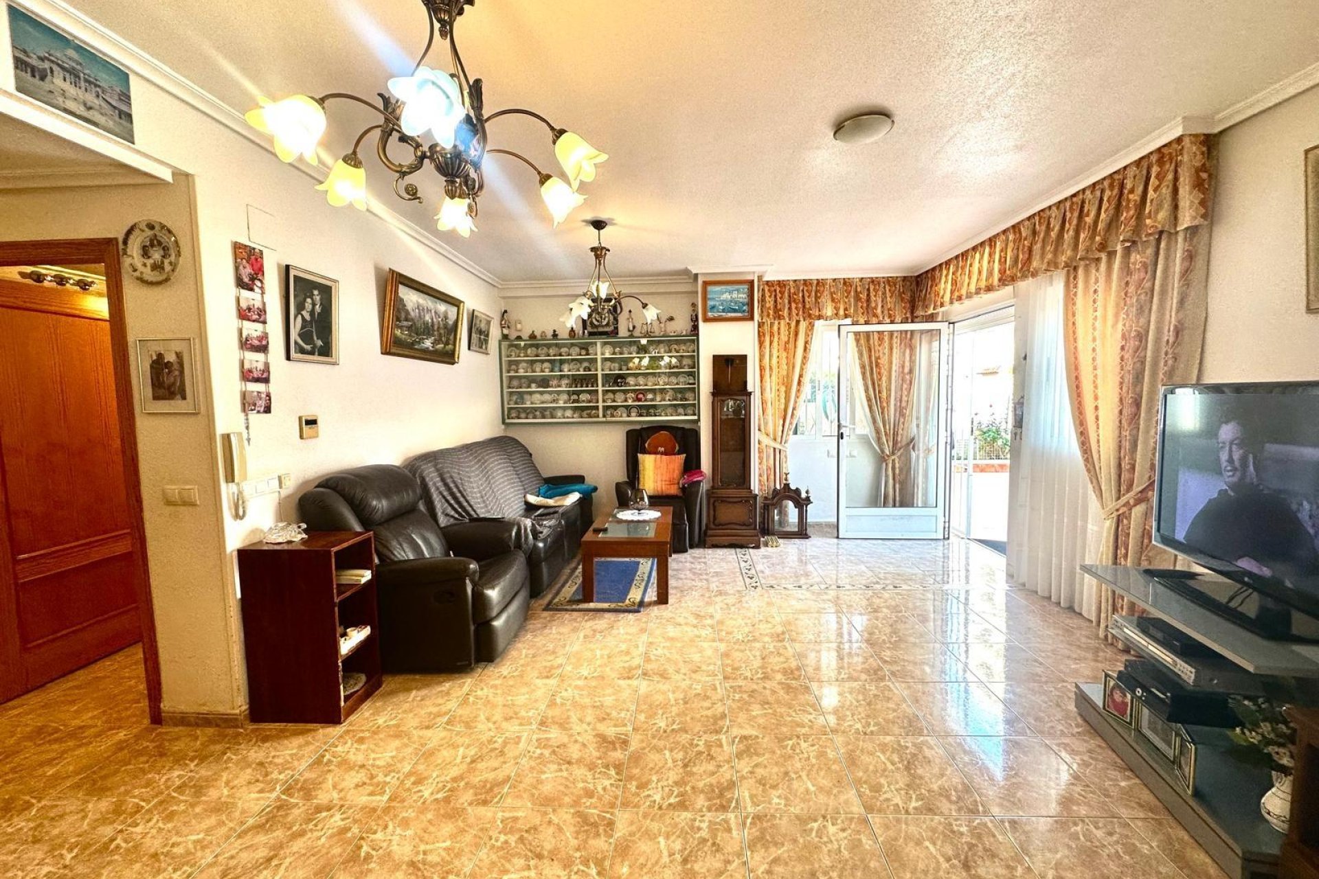 Resale - Apartment -
Torrevieja - Playa del Cura