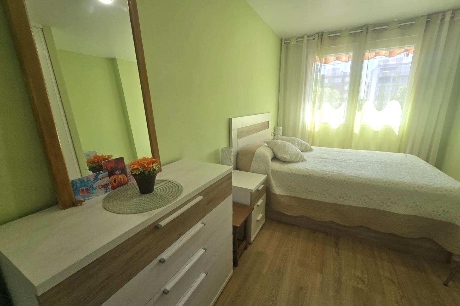 Resale - Apartment -
Torrevieja - Playa del Cura