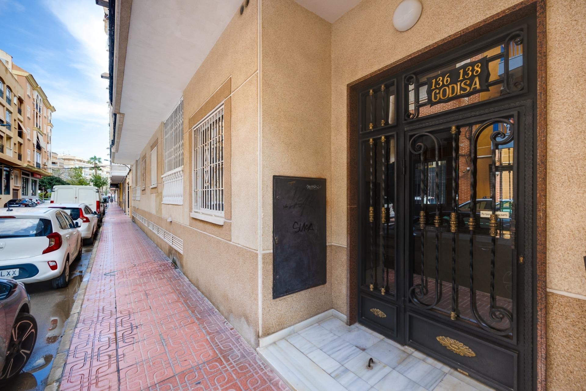 Resale - Apartment -
Torrevieja - Playa del Cura