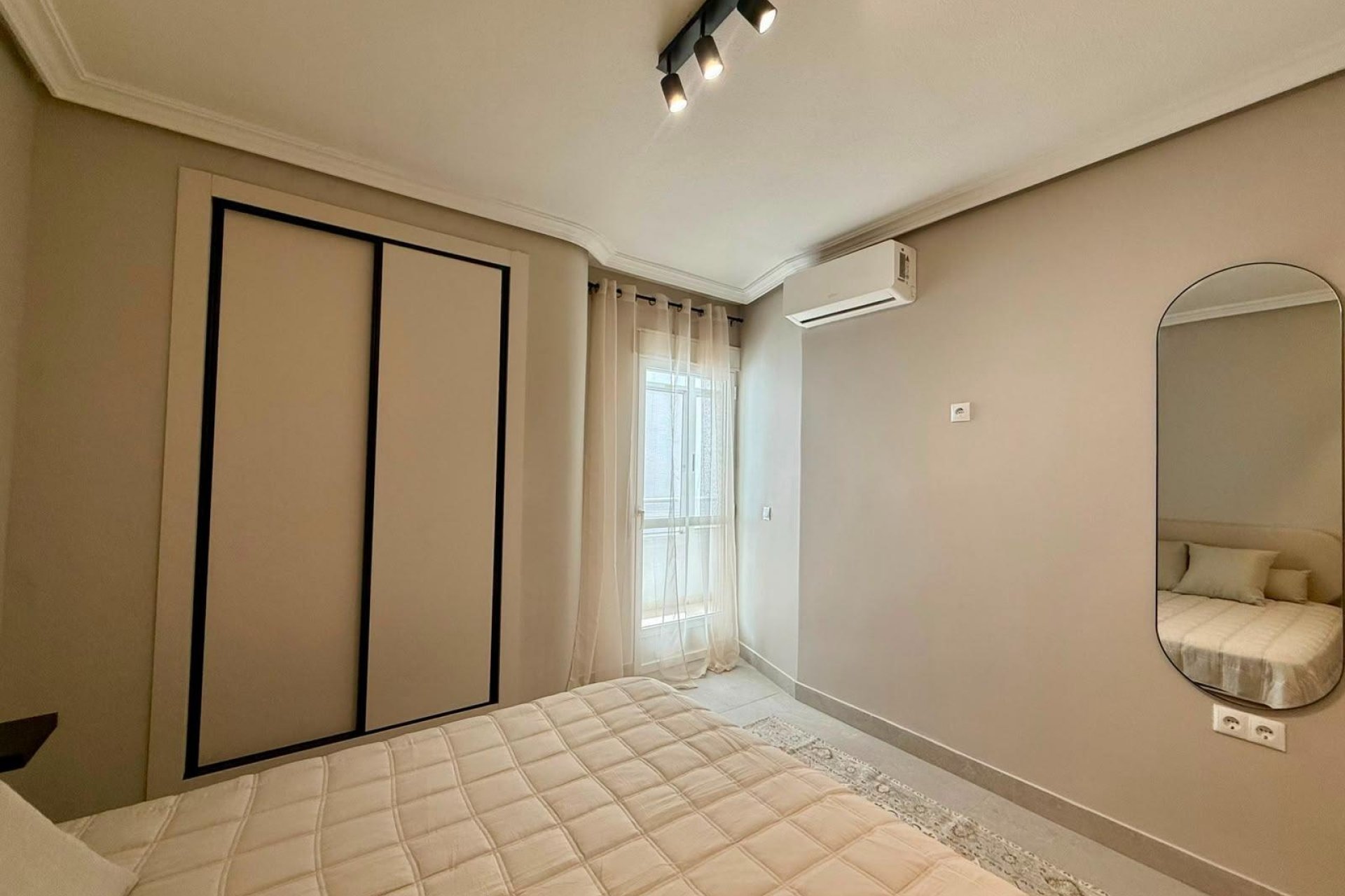 Resale - Apartment -
Torrevieja - Playa del Cura