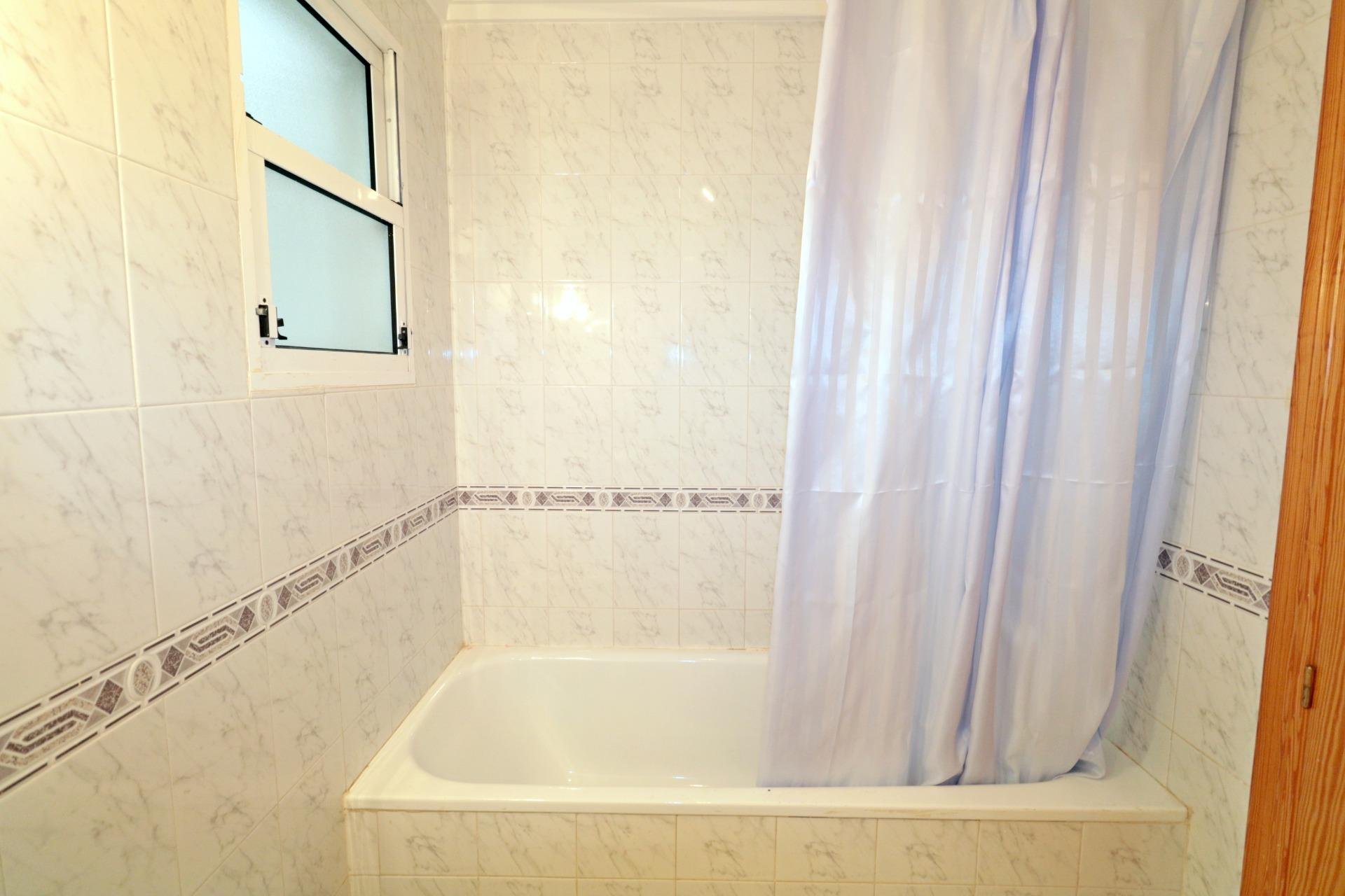 Resale - Apartment -
Torrevieja - Playa del Cura