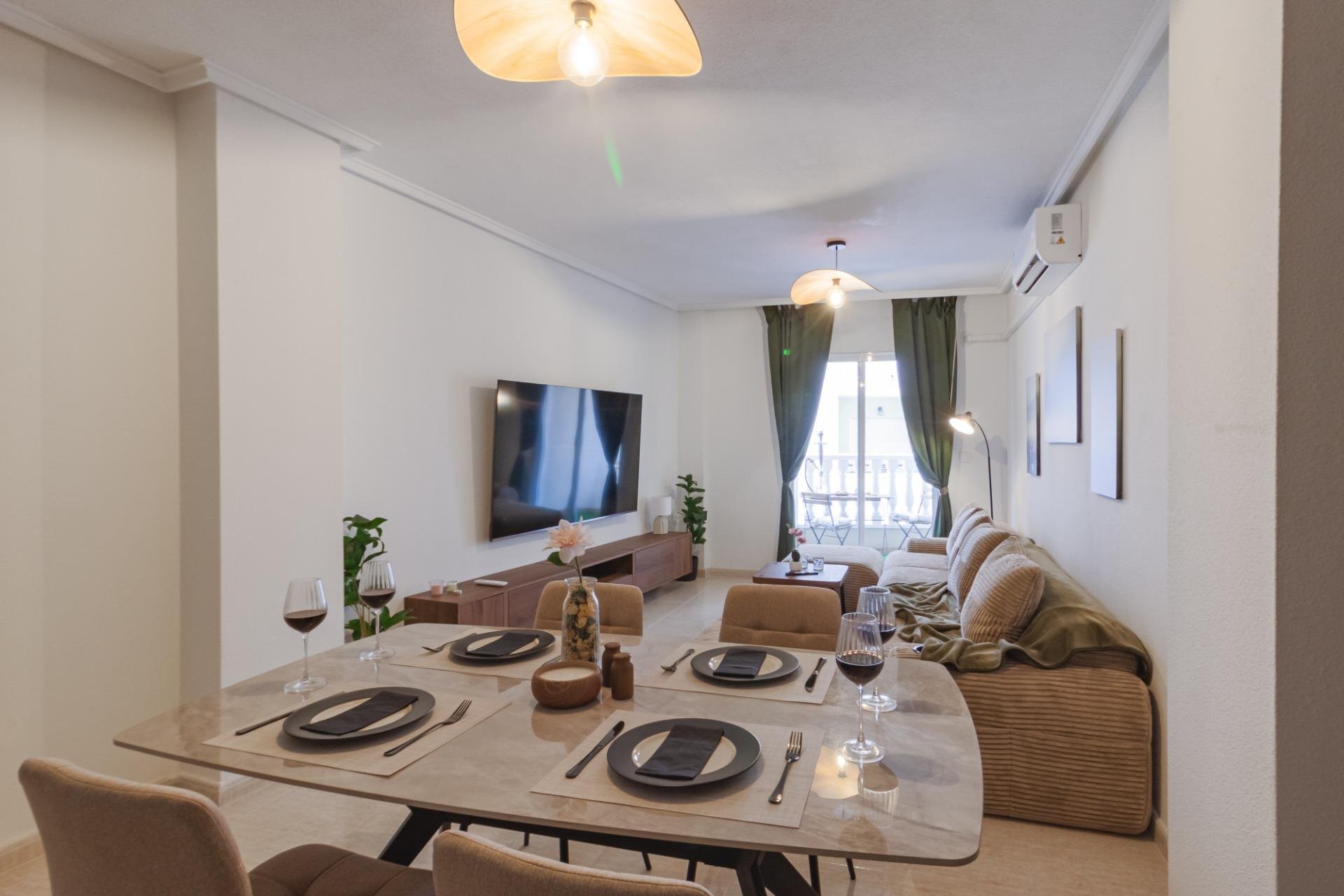 Resale - Apartment -
Torrevieja - Playa del Cura