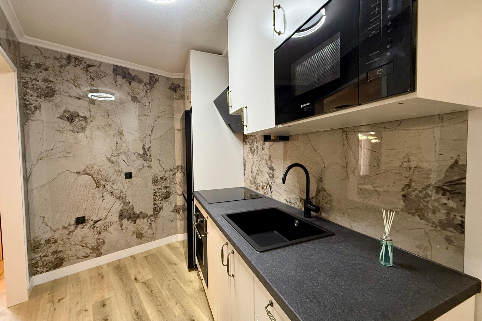 Resale - Apartment -
Torrevieja - Playa del Cura