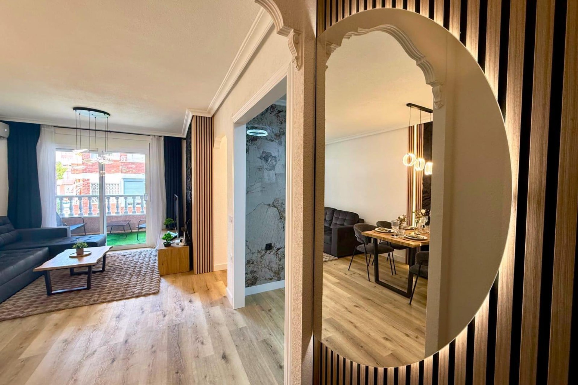 Resale - Apartment -
Torrevieja - Playa del Cura