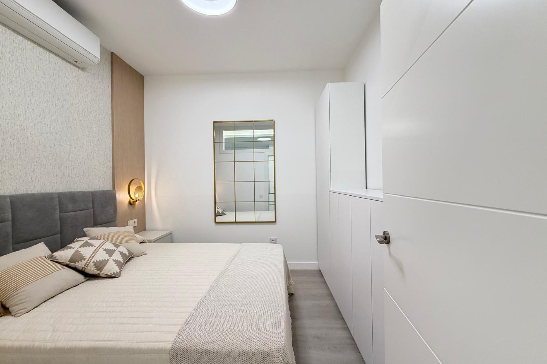 Resale - Apartment -
Torrevieja - Playa del Cura