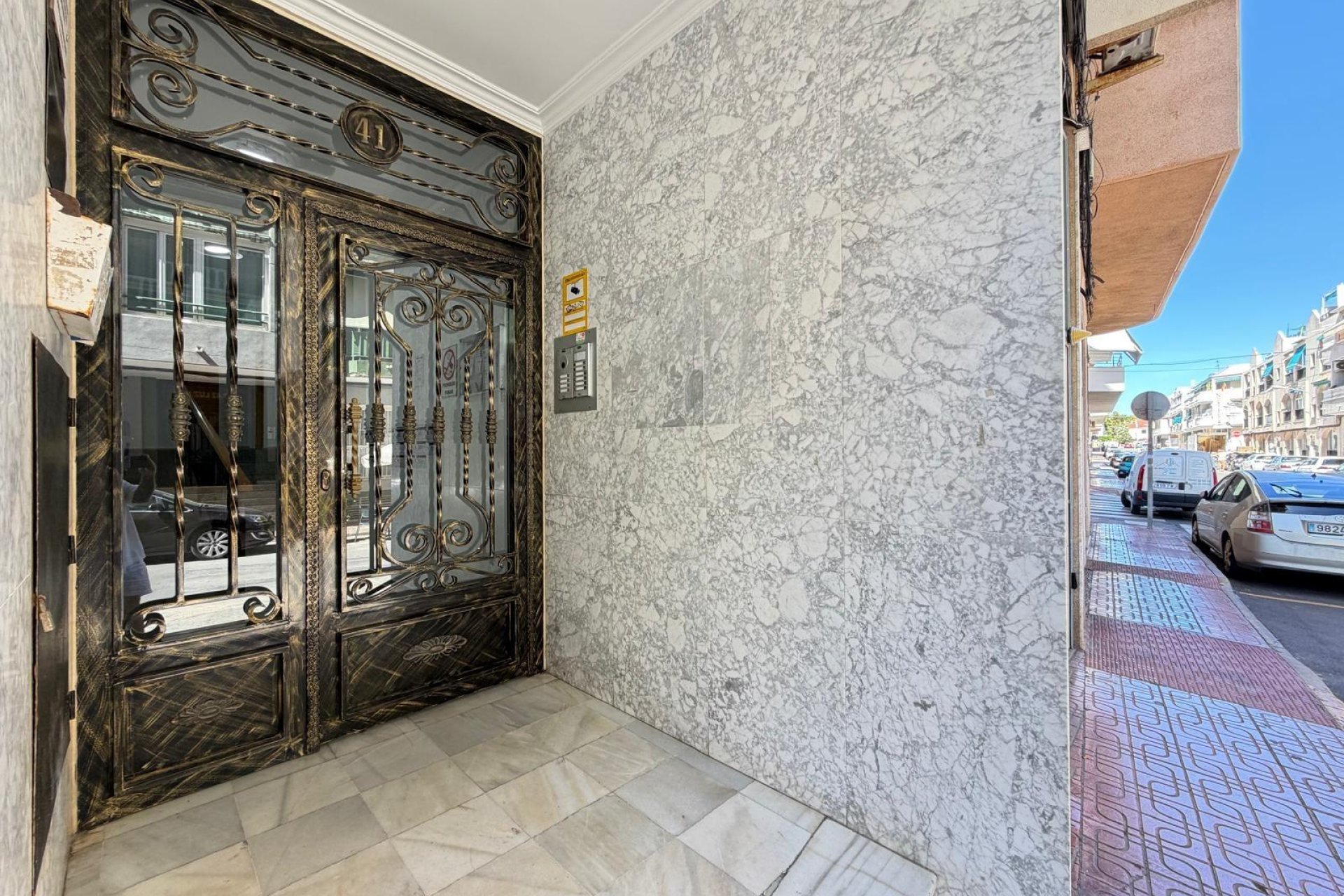 Resale - Apartment -
Torrevieja - Playa del Cura