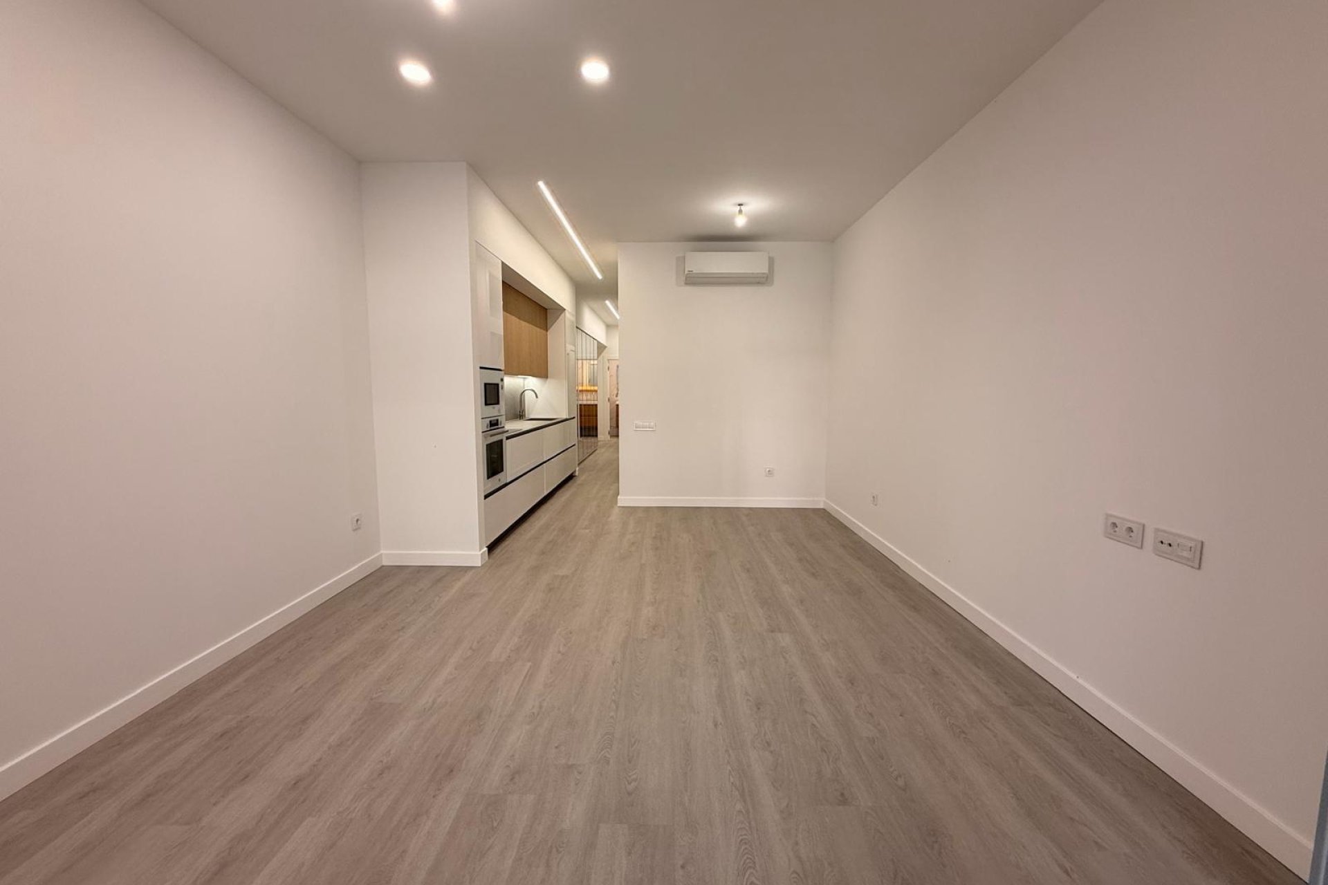 Resale - Apartment -
Torrevieja - Playa del Cura