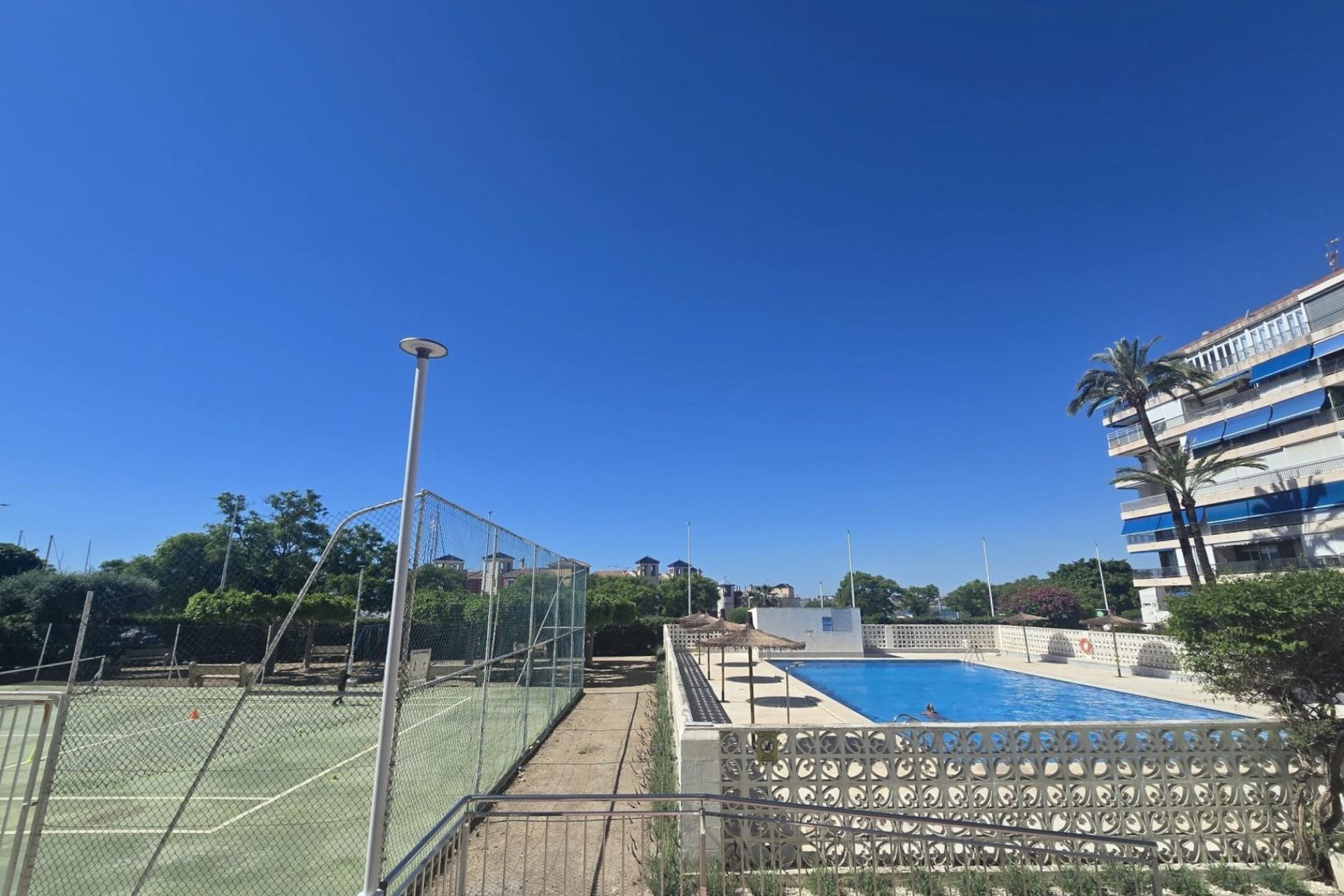 Resale - Apartment -
Torrevieja - Puerto Deportivo Marina Salinas