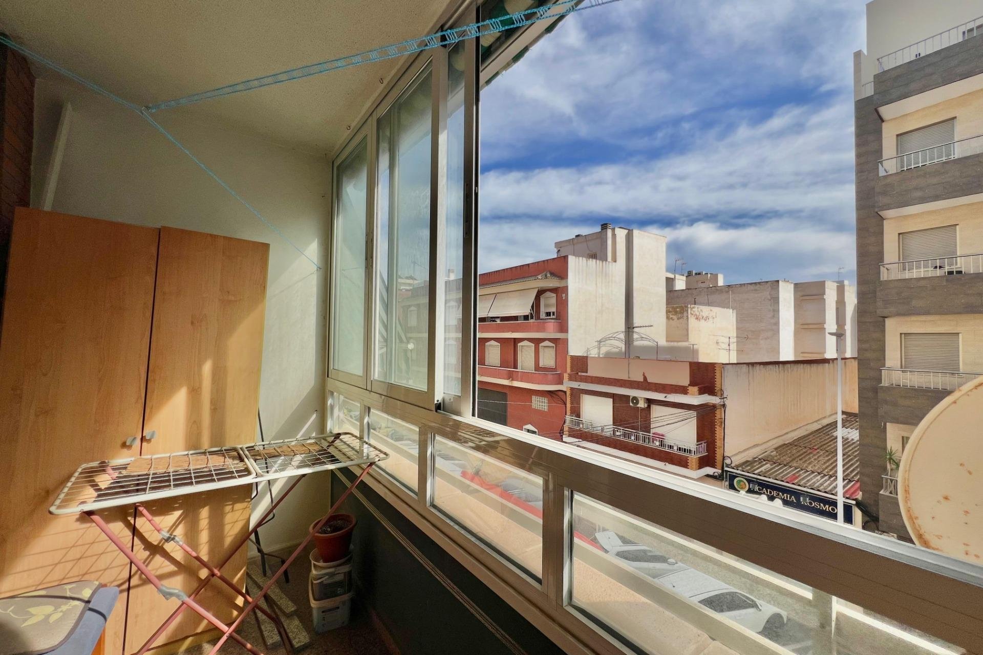 Resale - Apartment -
Torrevieja - Puerto Deportivo