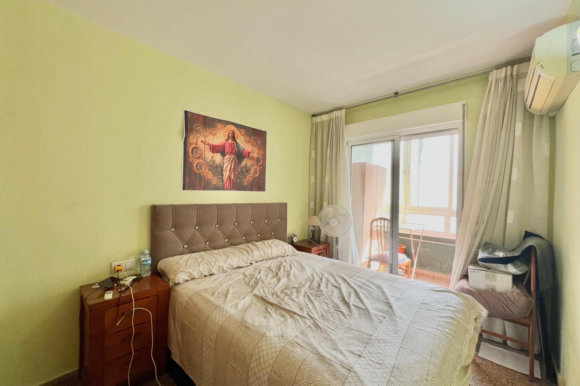 Resale - Apartment -
Torrevieja - Puerto Deportivo