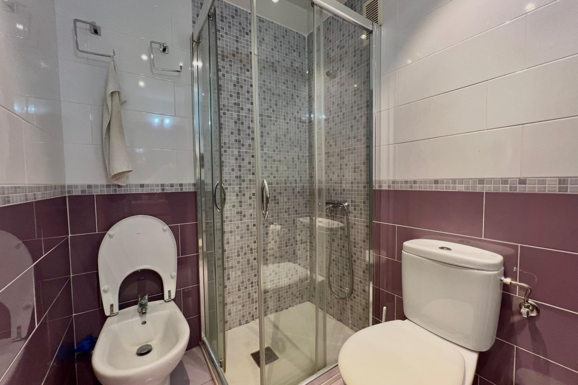 Resale - Apartment -
Torrevieja - Puerto Deportivo