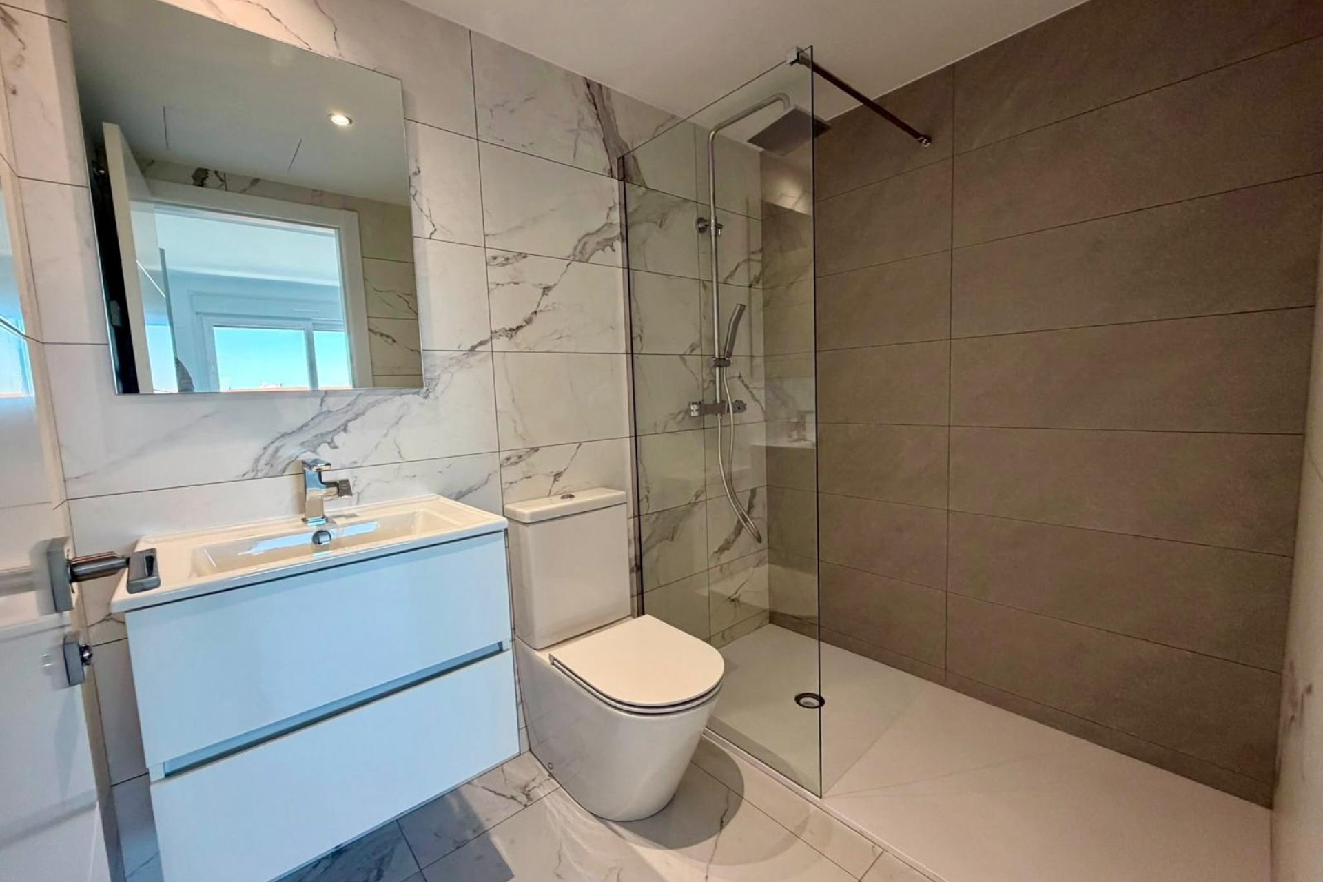 Resale - Apartment -
Torrevieja - Punta Prima