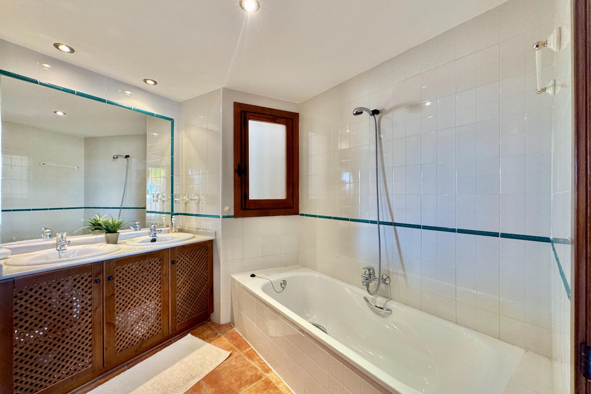Resale - Apartment -
Torrevieja - Punta Prima