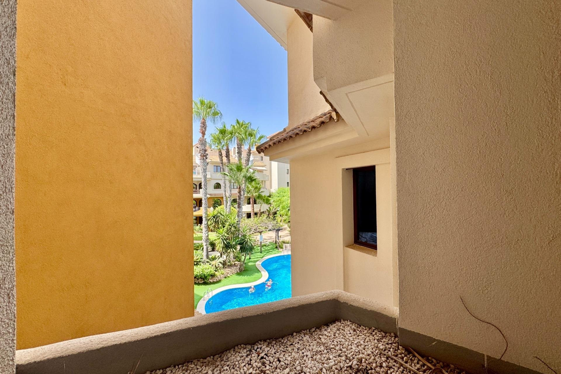 Resale - Apartment -
Torrevieja - Punta Prima