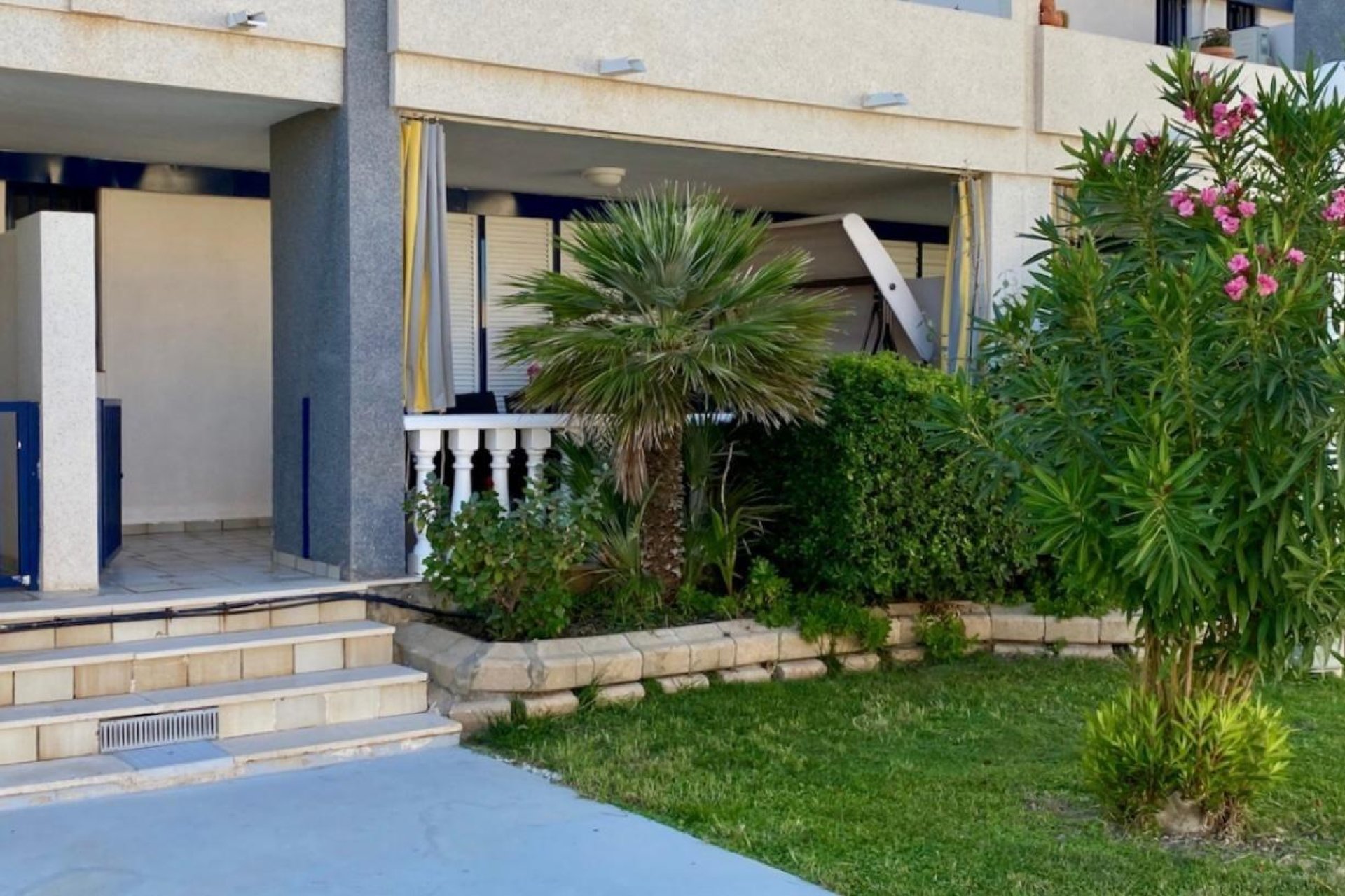 Resale - Apartment -
Torrevieja - Torre La Mata