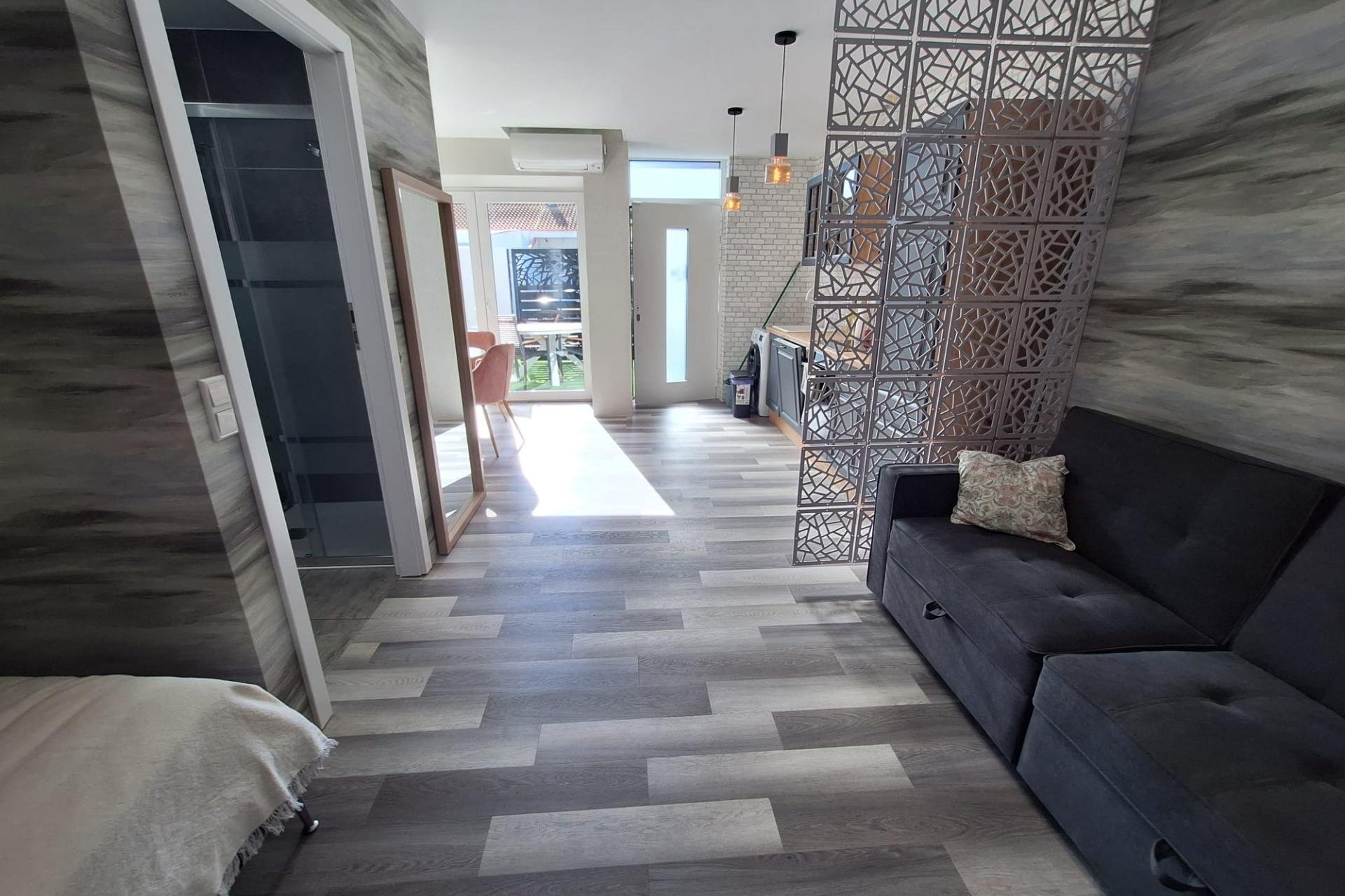 Resale - Apartment -
Torrevieja - Torretas