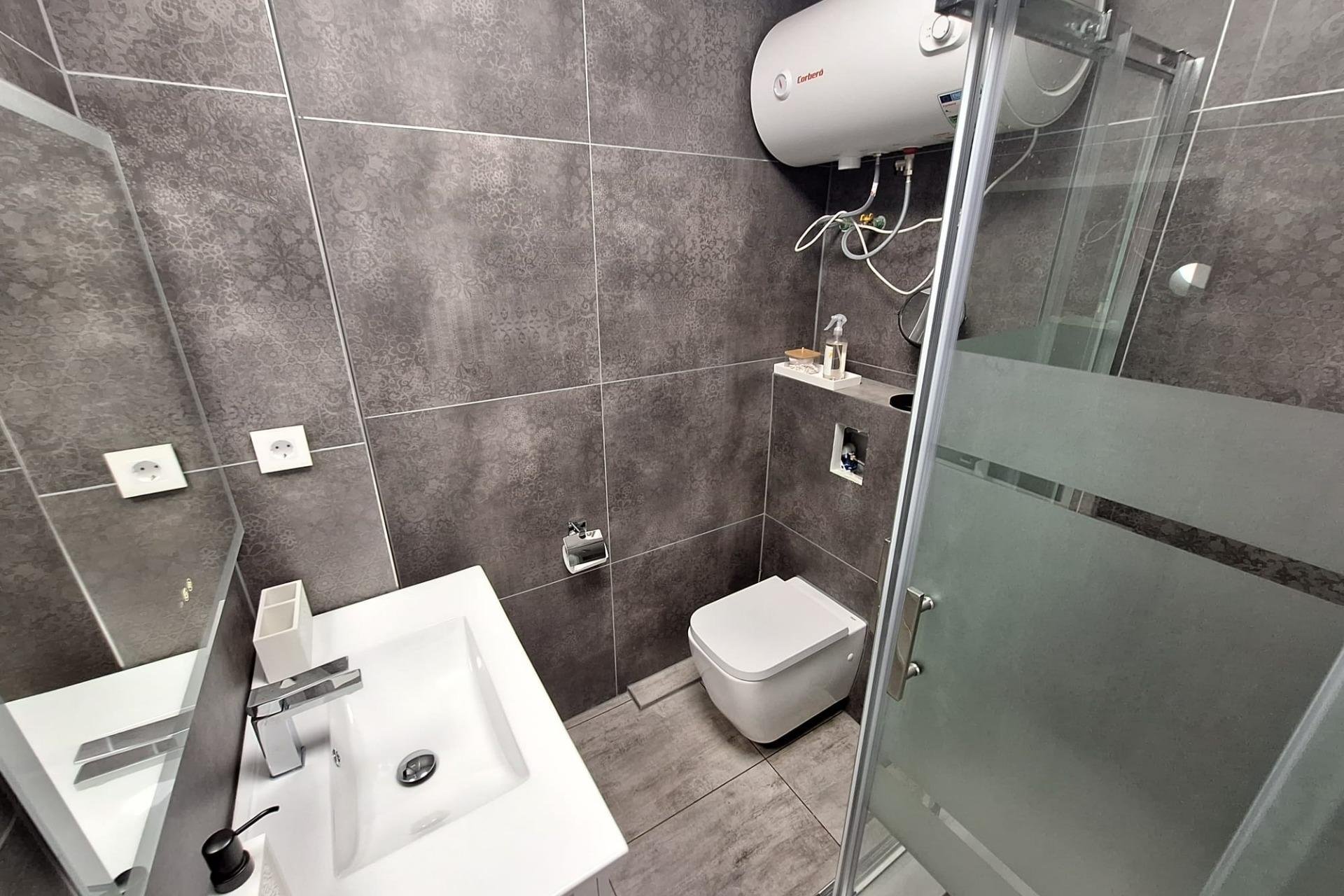 Resale - Apartment -
Torrevieja - Torretas