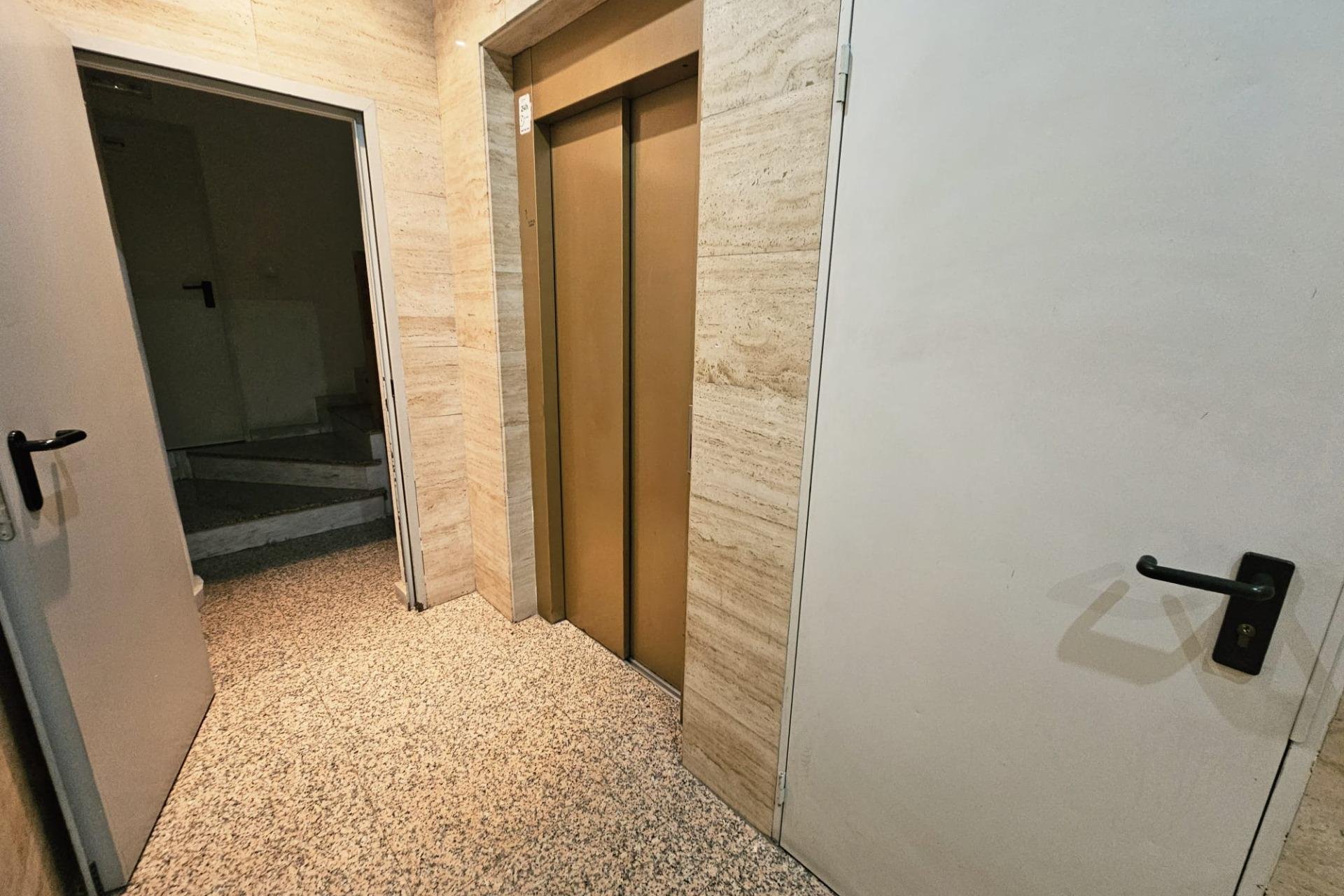 Resale - Apartment -
Torrevieja