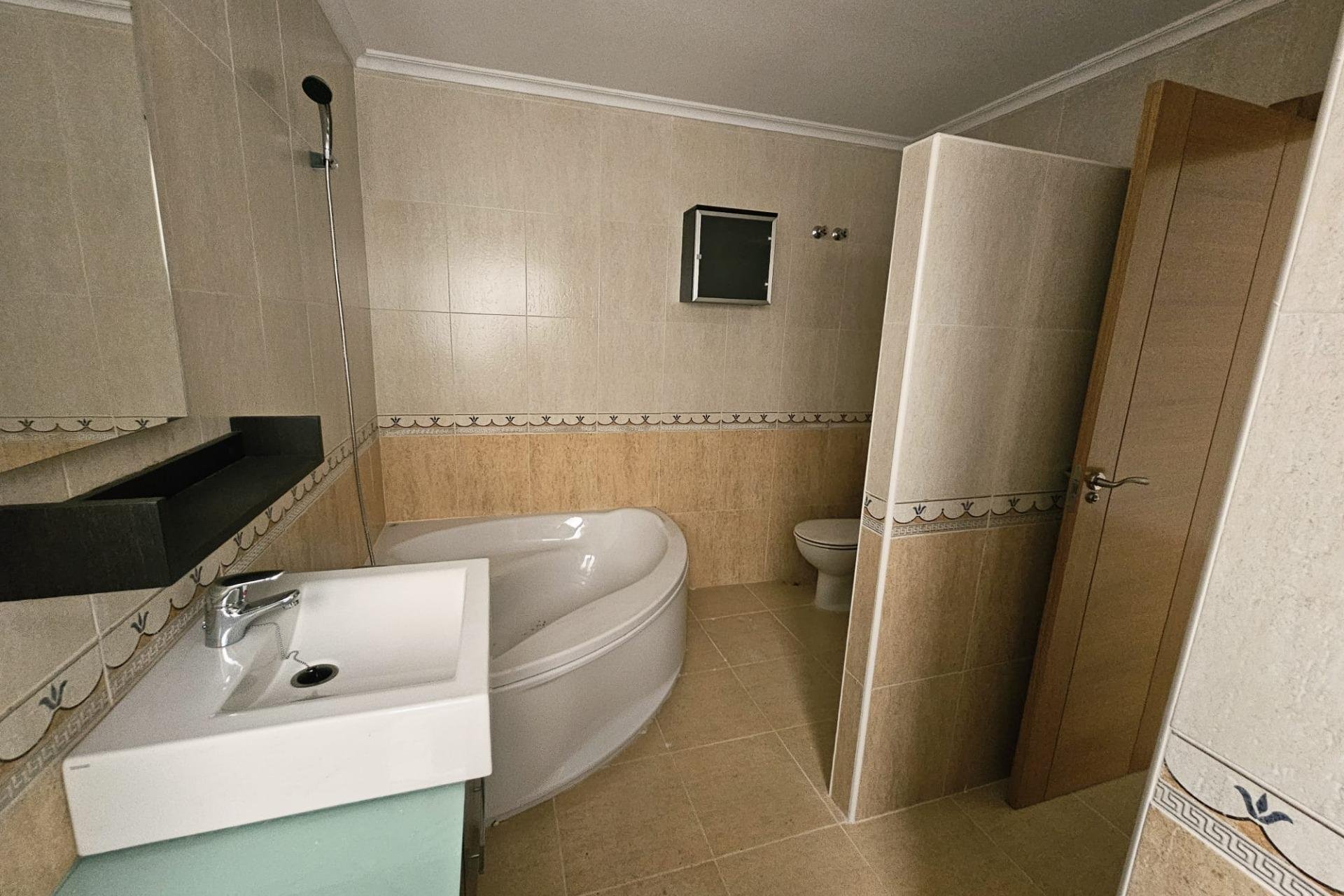 Resale - Apartment -
Torrevieja